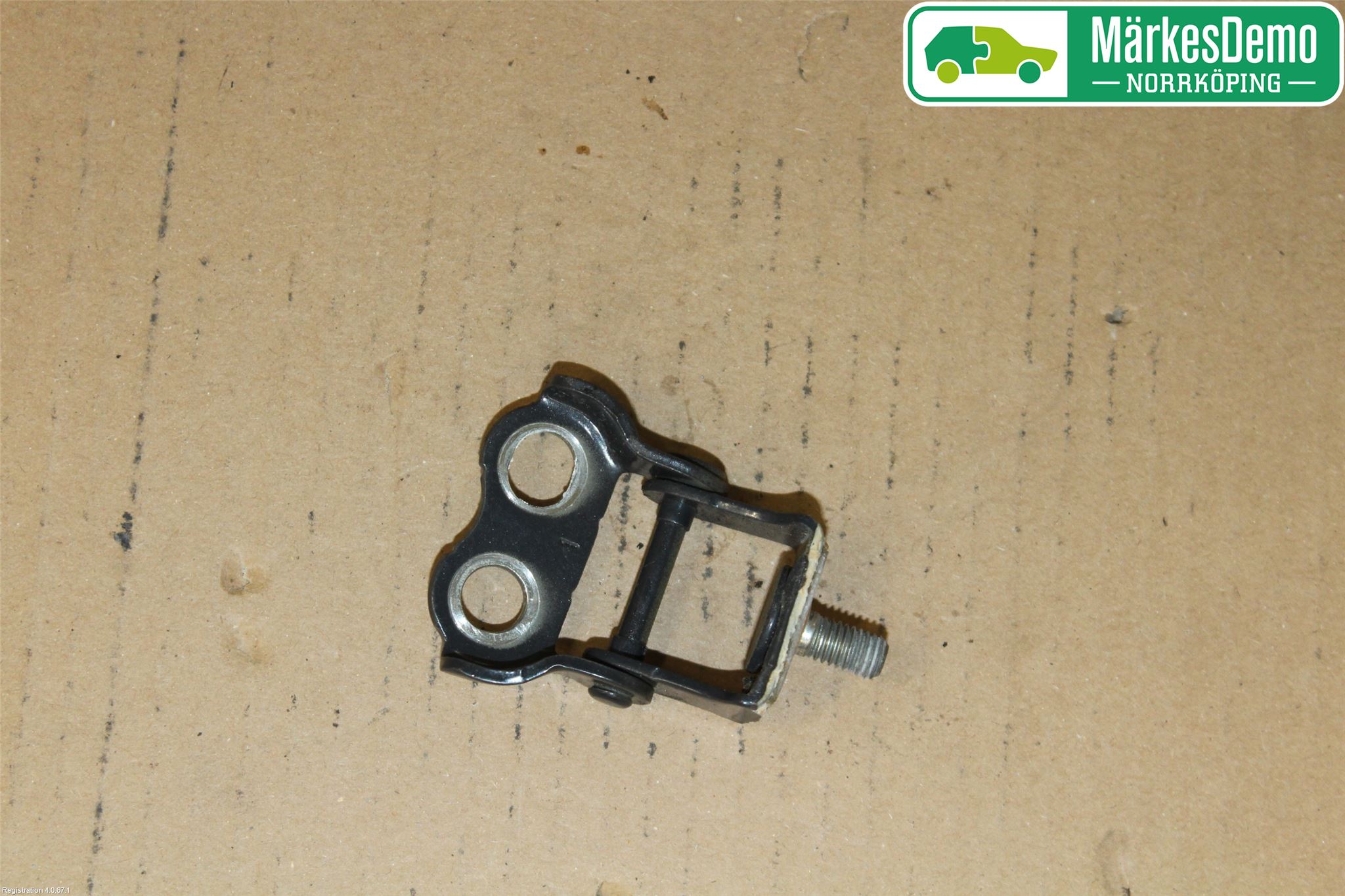 Toyota YARIS XP130 15-20 Bakluke Hengsel Venstre