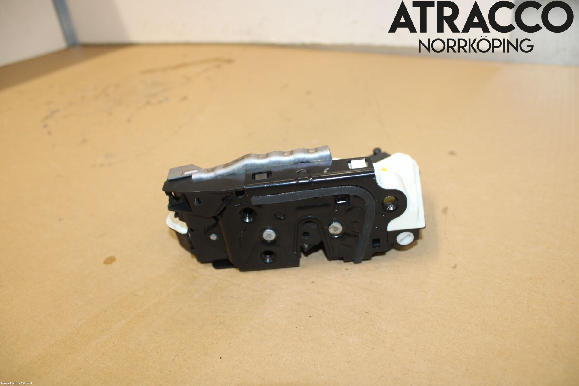 Volkswagen VW GOLF VI 09-13 Dørlås - Låsekasse