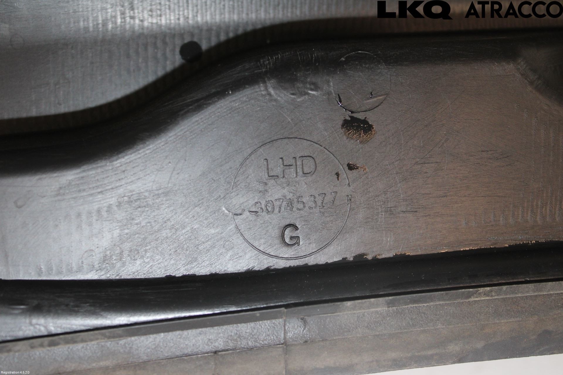 Volvo V50 08-12 Visker Deksel-Grill-Under Frr