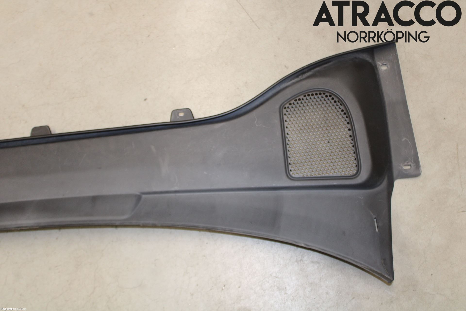 Volvo XC60 09-13 Visker Deksel-Grill-Under Frr