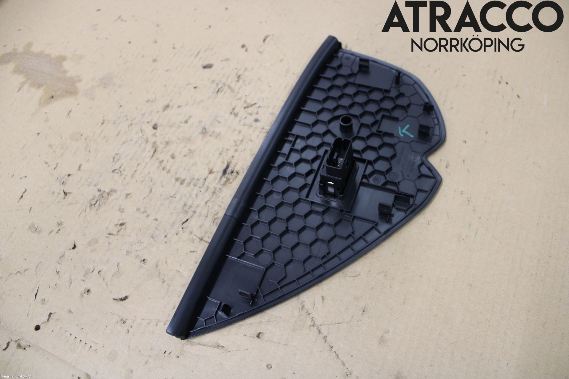 Volkswagen VW T-ROC 18- Innr Dashbord Sparkeplate
