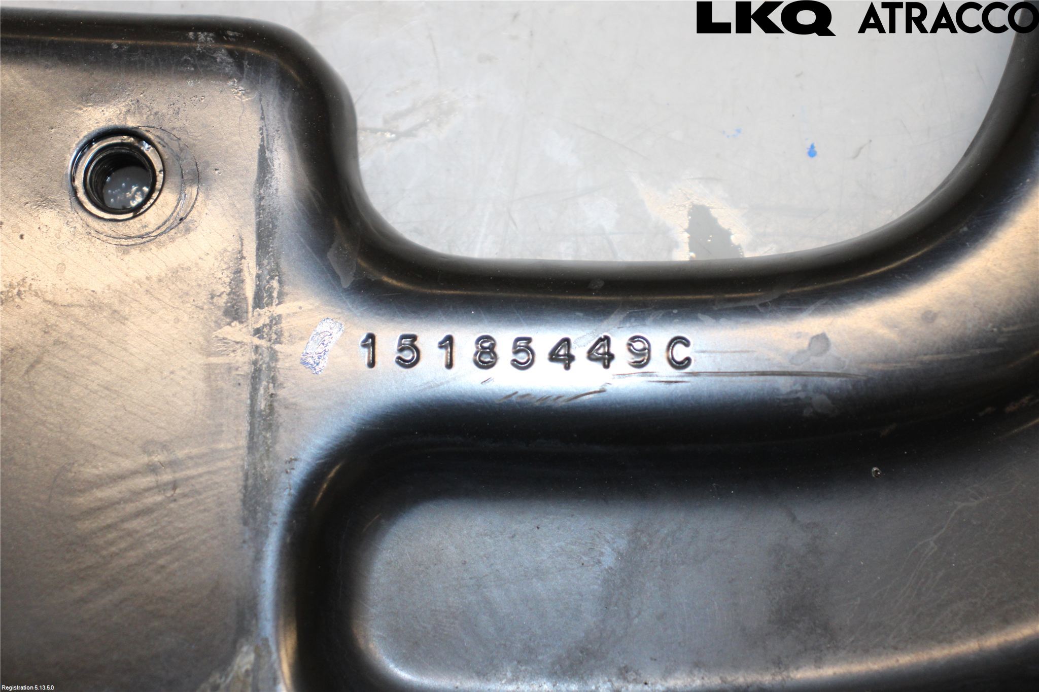 Chevrolet AVALANCHE Frontskjermfeste Venstre