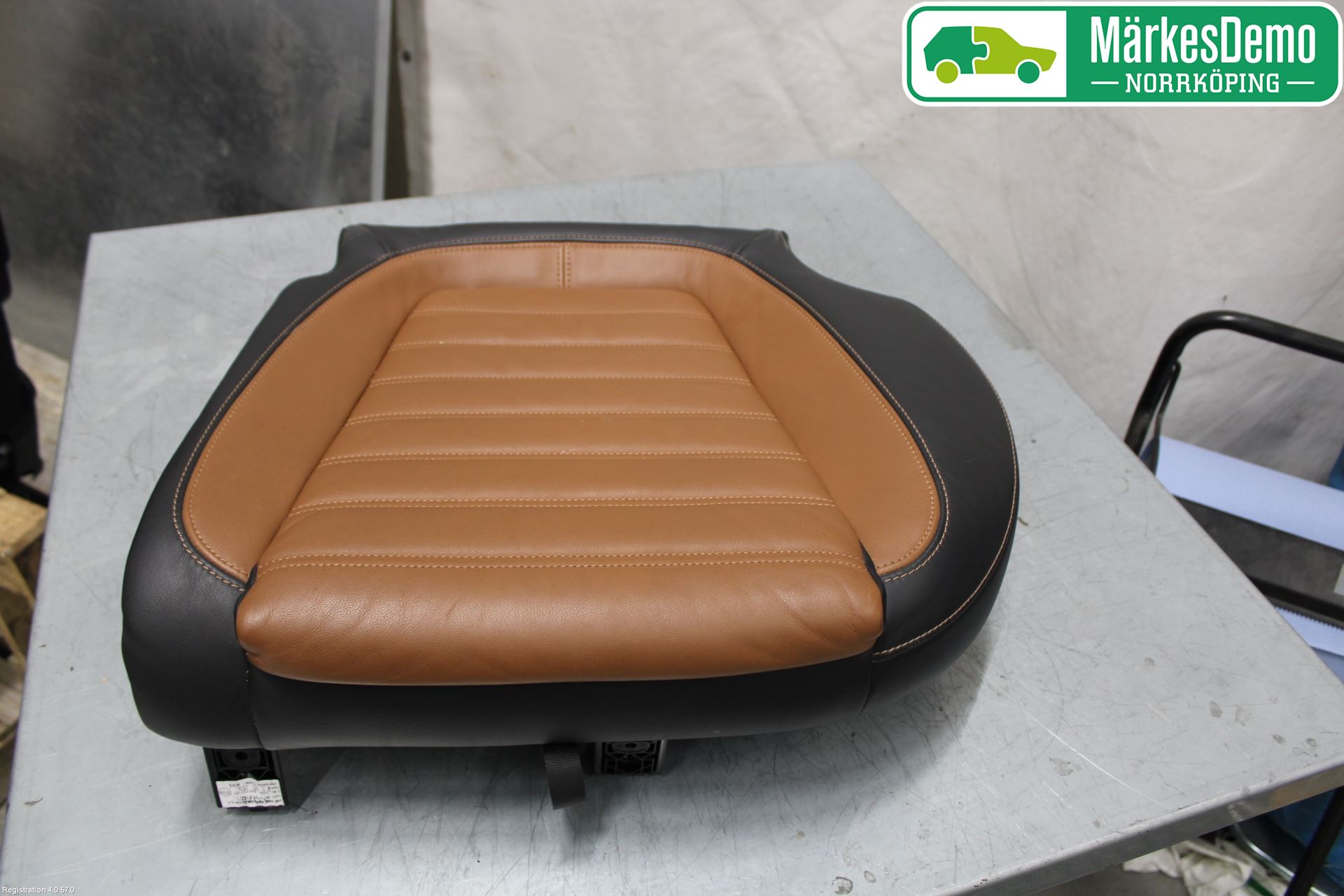 Volkswagen VW PASSAT 11-14 Innr Sete Baksete Kompl