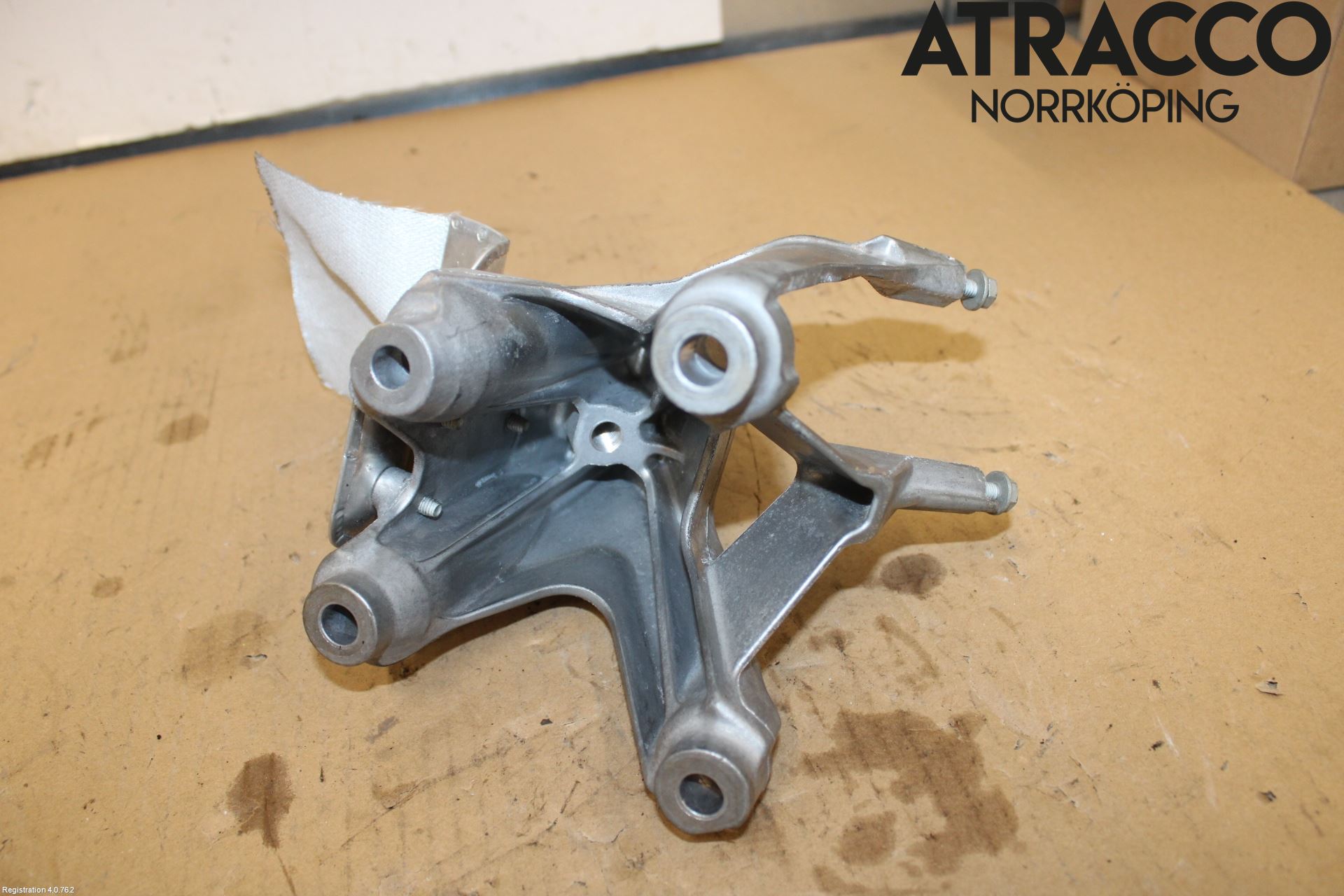 Audi A6 F2/C8 19- Motor Feste Stål-Alu