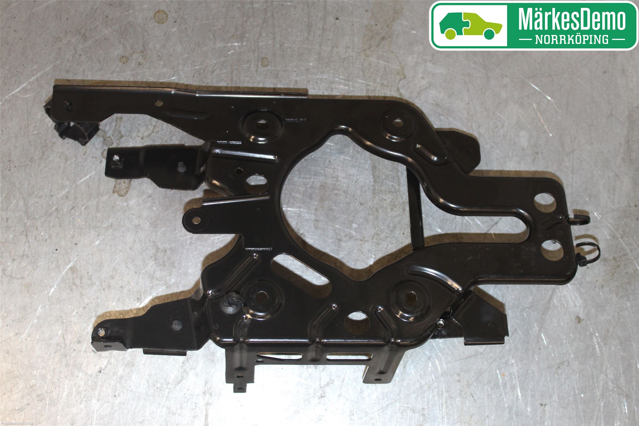 Volkswagen VW GOLF / E-GOLF VII 13-20 Batterikasse - Feste - Holder