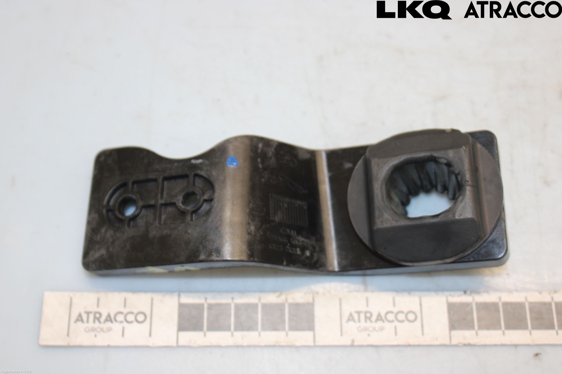 Jaguar XE (X760) 15-24 Radiator Feste - Ramme - Bjelk
