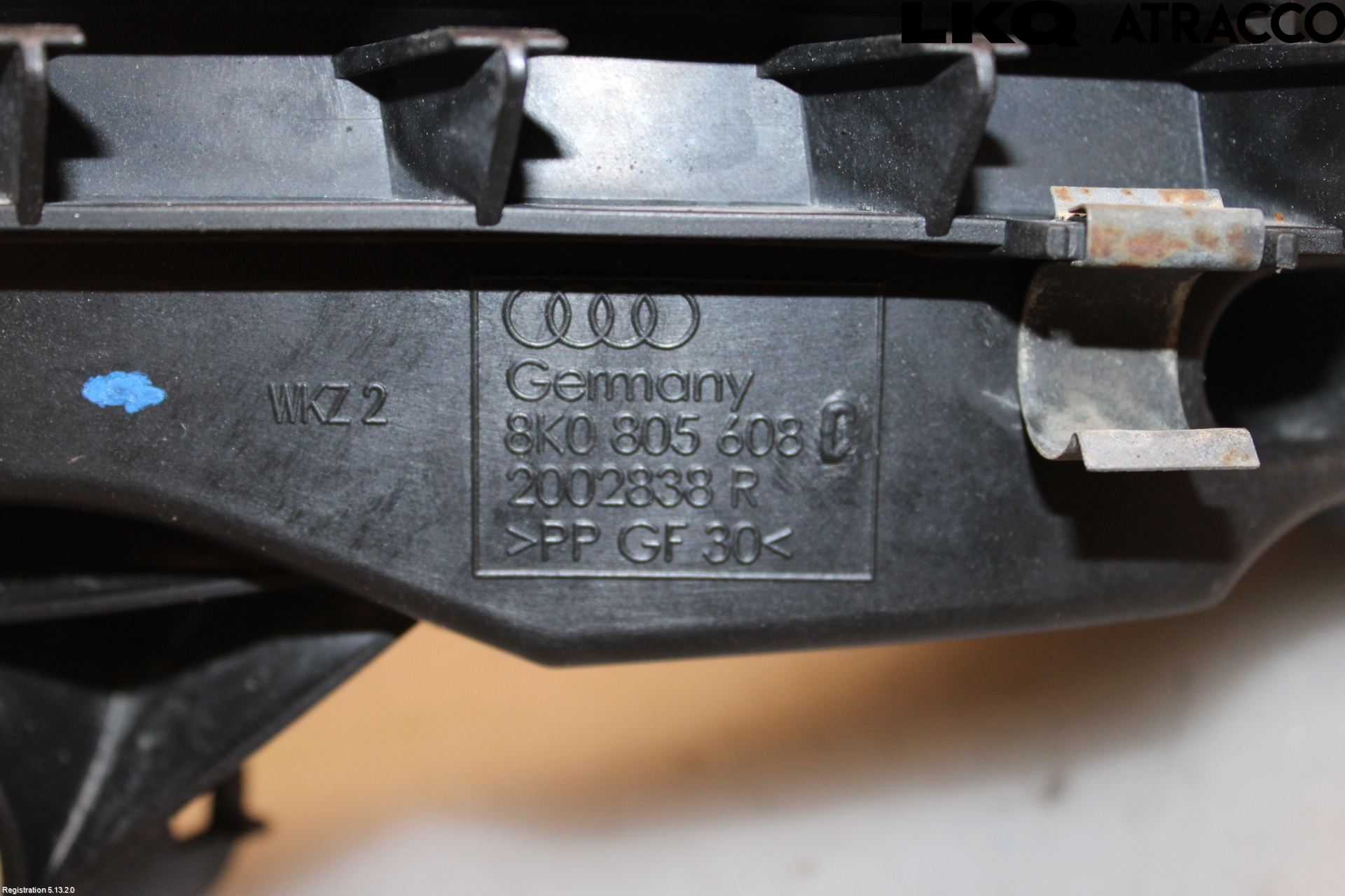 Audi A4/S4 08-11 Frontlykt Holder-Feste