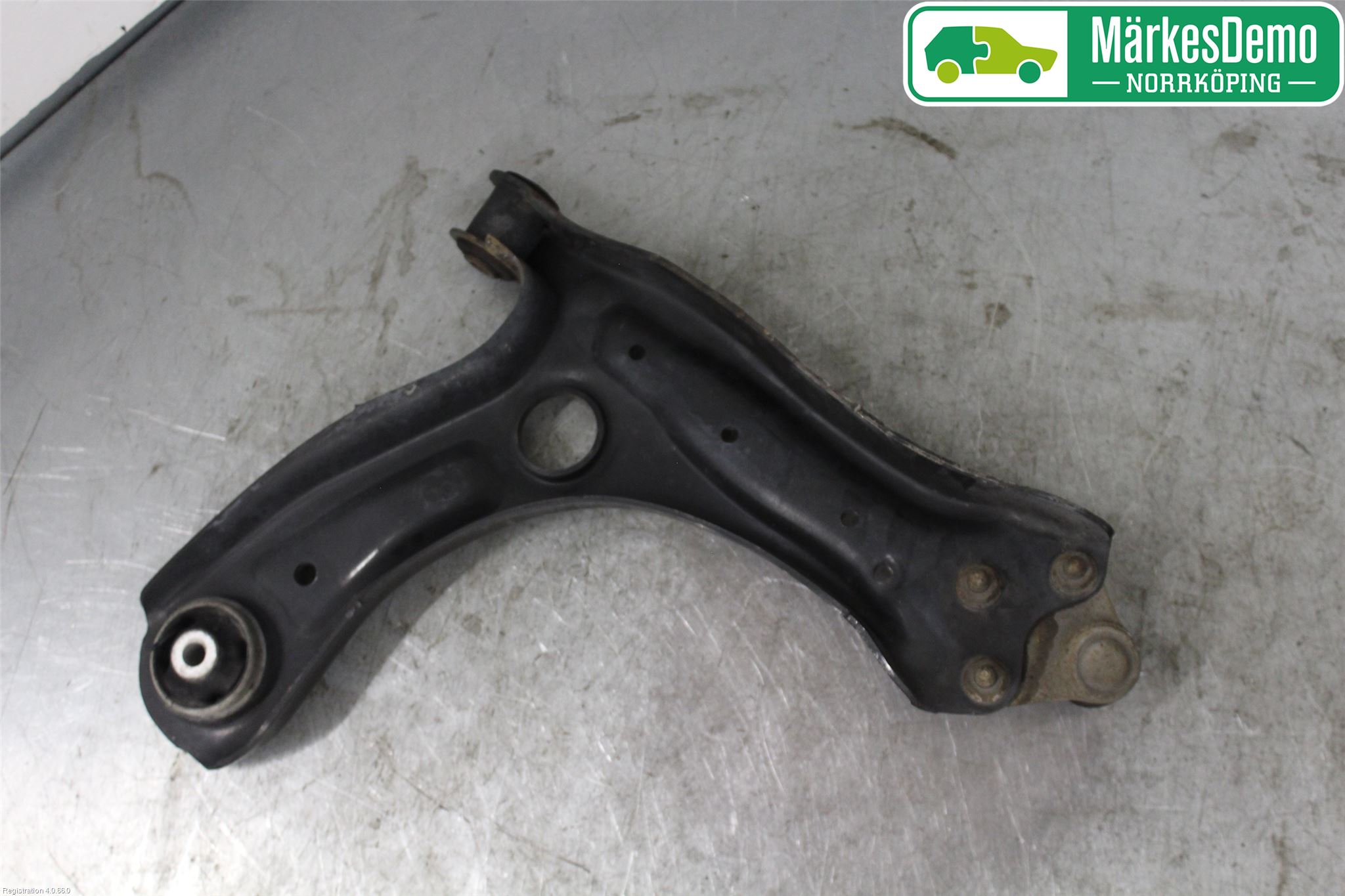Volkswagen VW POLO 10-17 Bærearm Foran Venstre Nedre