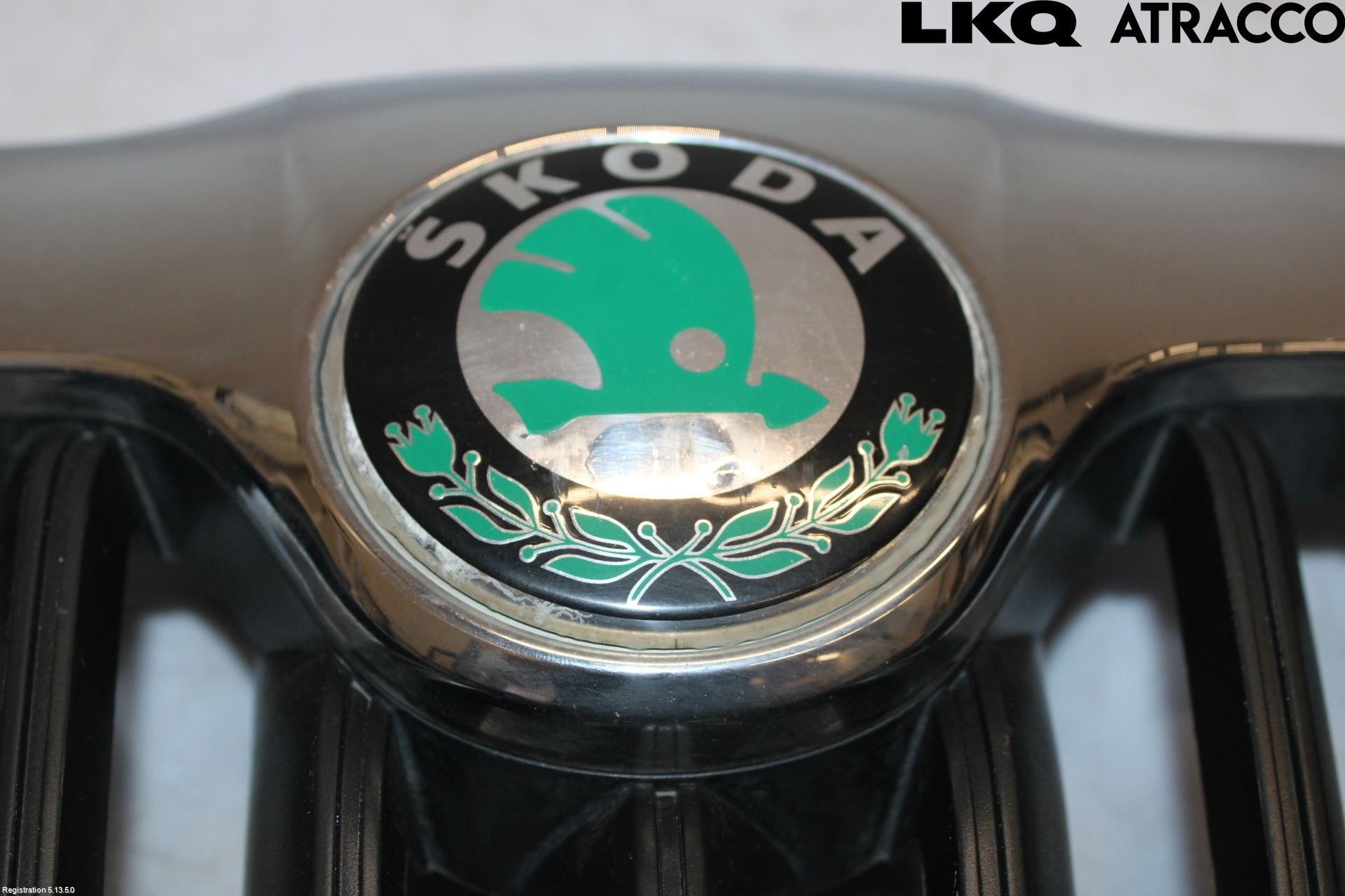 Skoda OCTAVIA (1Z) 05-13 Grill Komplett