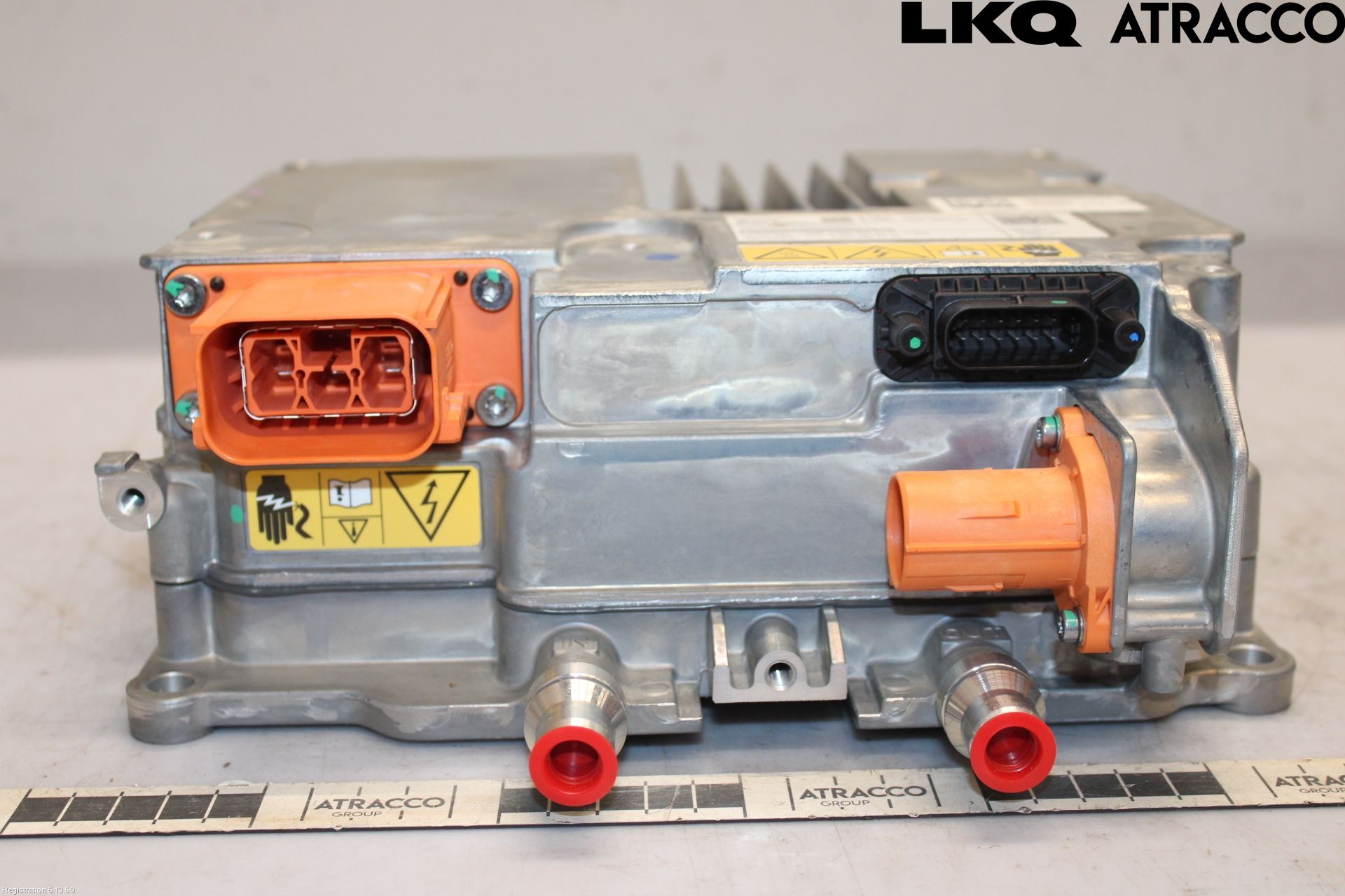 Mercedes-Benz MB EQA (H243) 21- Inverter 12-)220V
