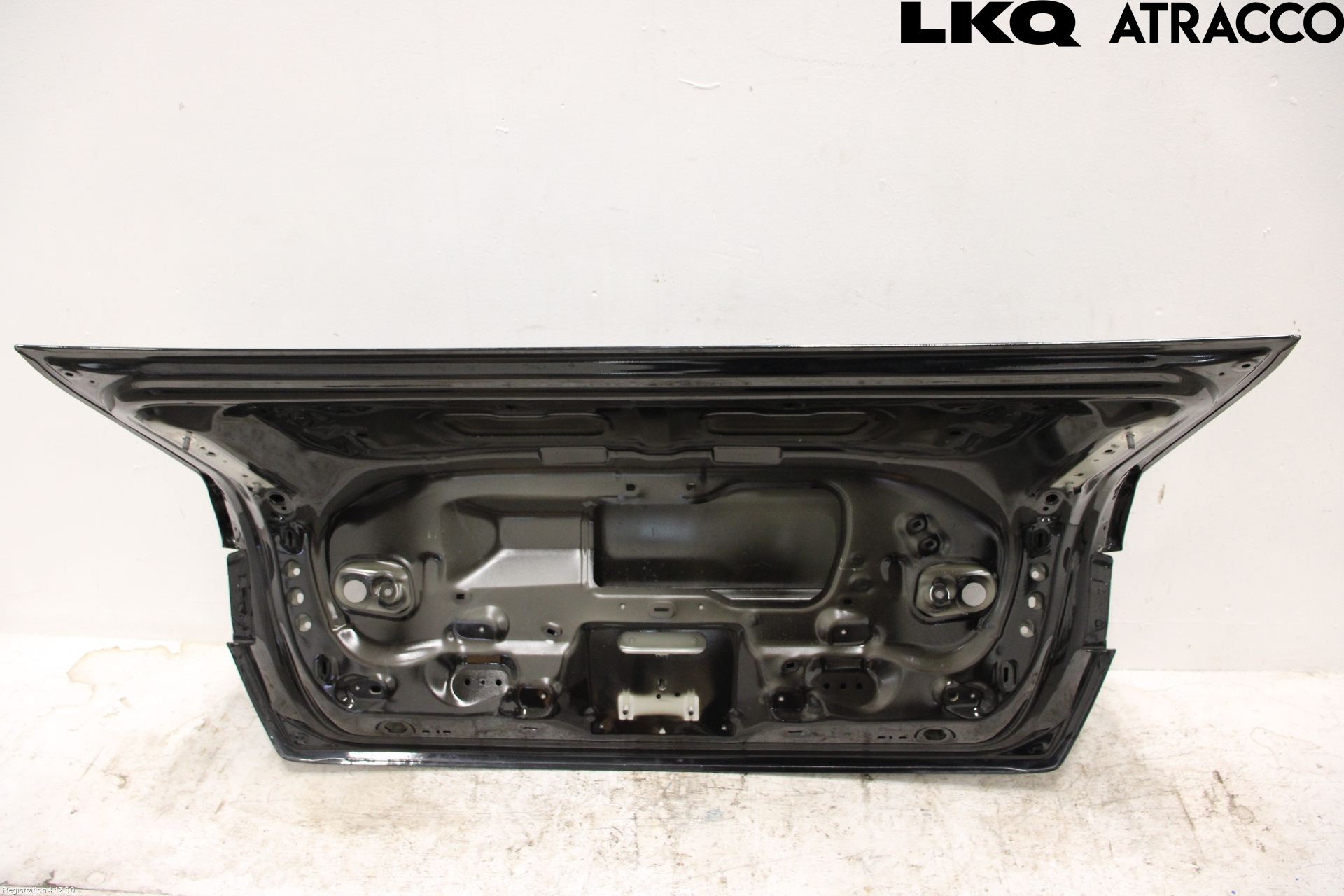 Audi A6 F2/C8 19- Bakluke Koffertlokk