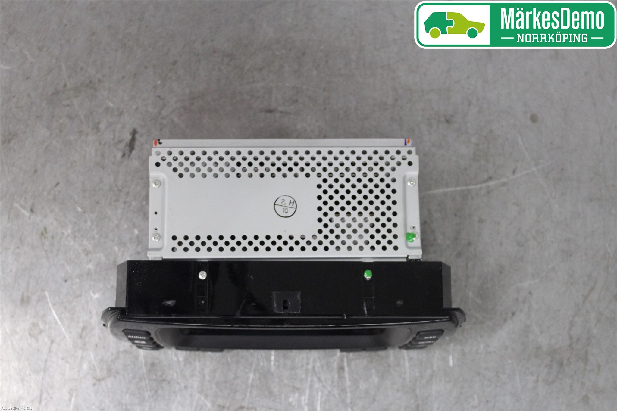 Jaguar XJ X350        03-09 Stereo Radio Med Cd