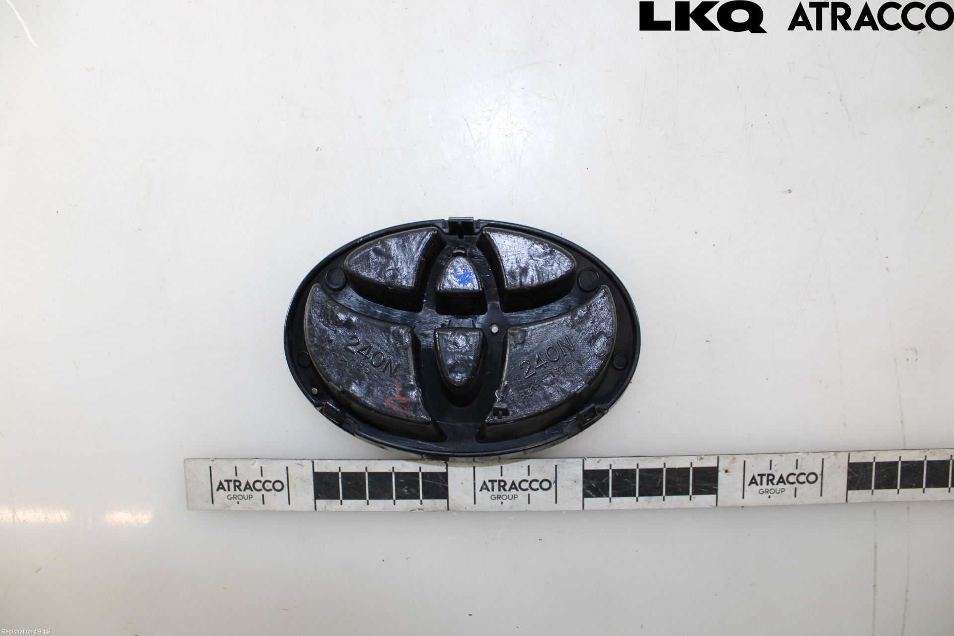 Toyota COROLLA 02-07 Emblem