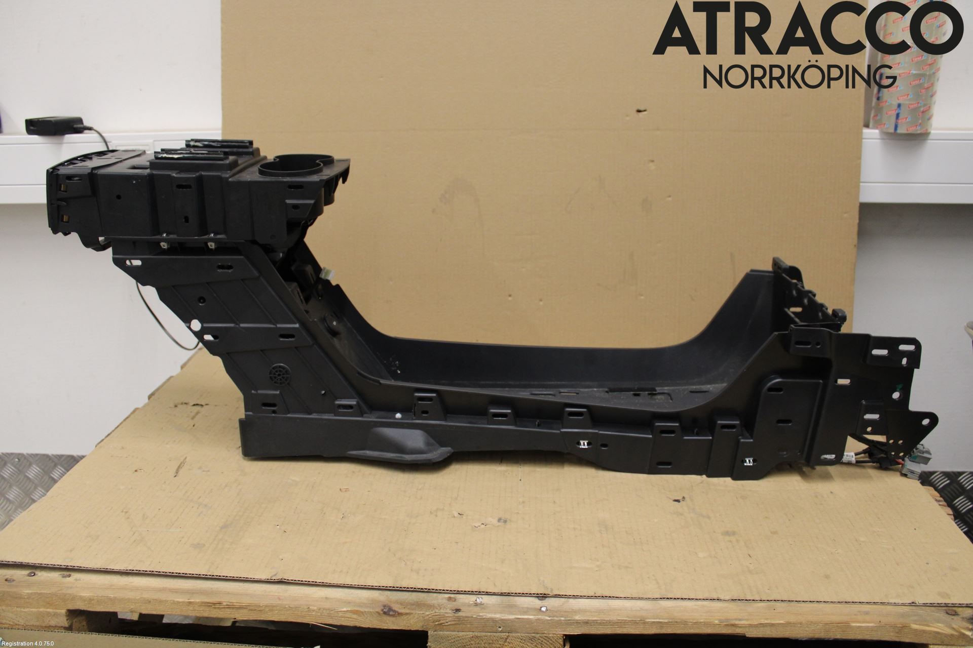 Tesla MODEL S 13- Instrumentkonsoll Midt