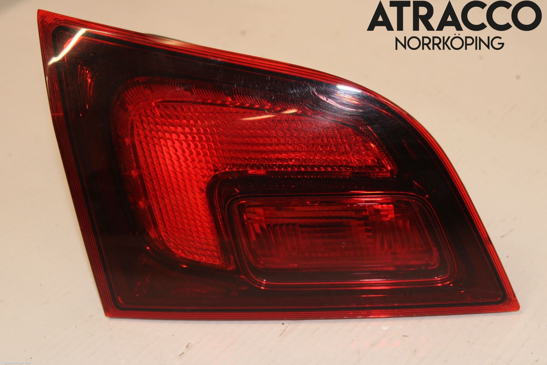 Opel ASTRA J 10-15 Baklykt Venstre  På Luke(Indre