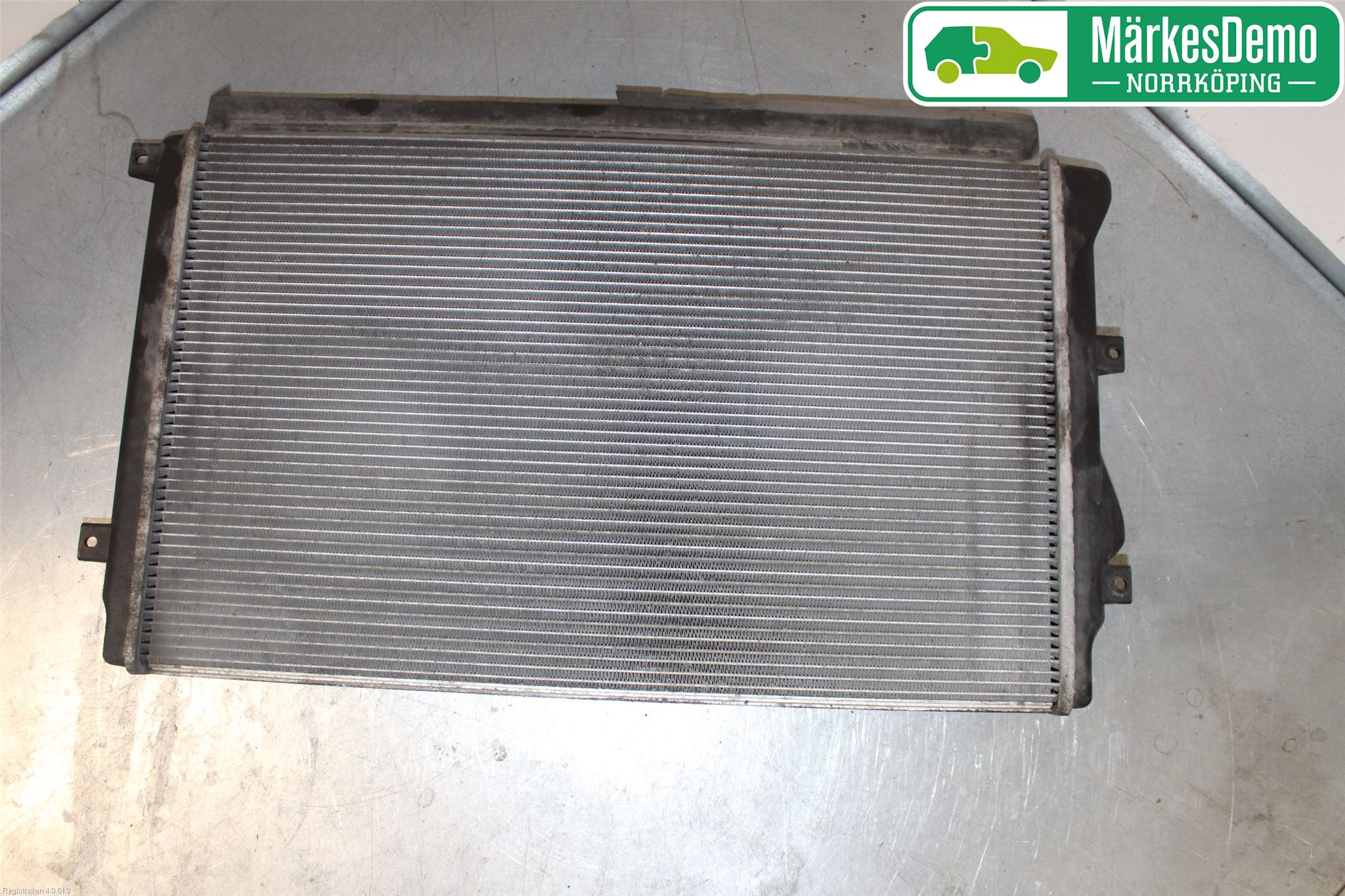 Volkswagen VW GOLF V 04-09 Radiator Automat