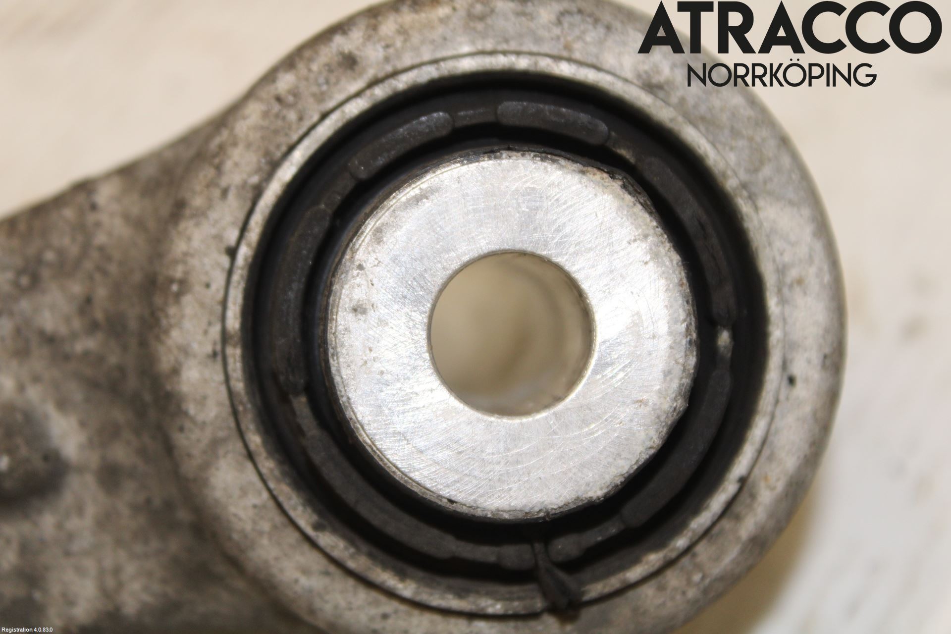 BMW 5 F10/F11/F18 09-17 Bærearm Bak Høyre Øvre