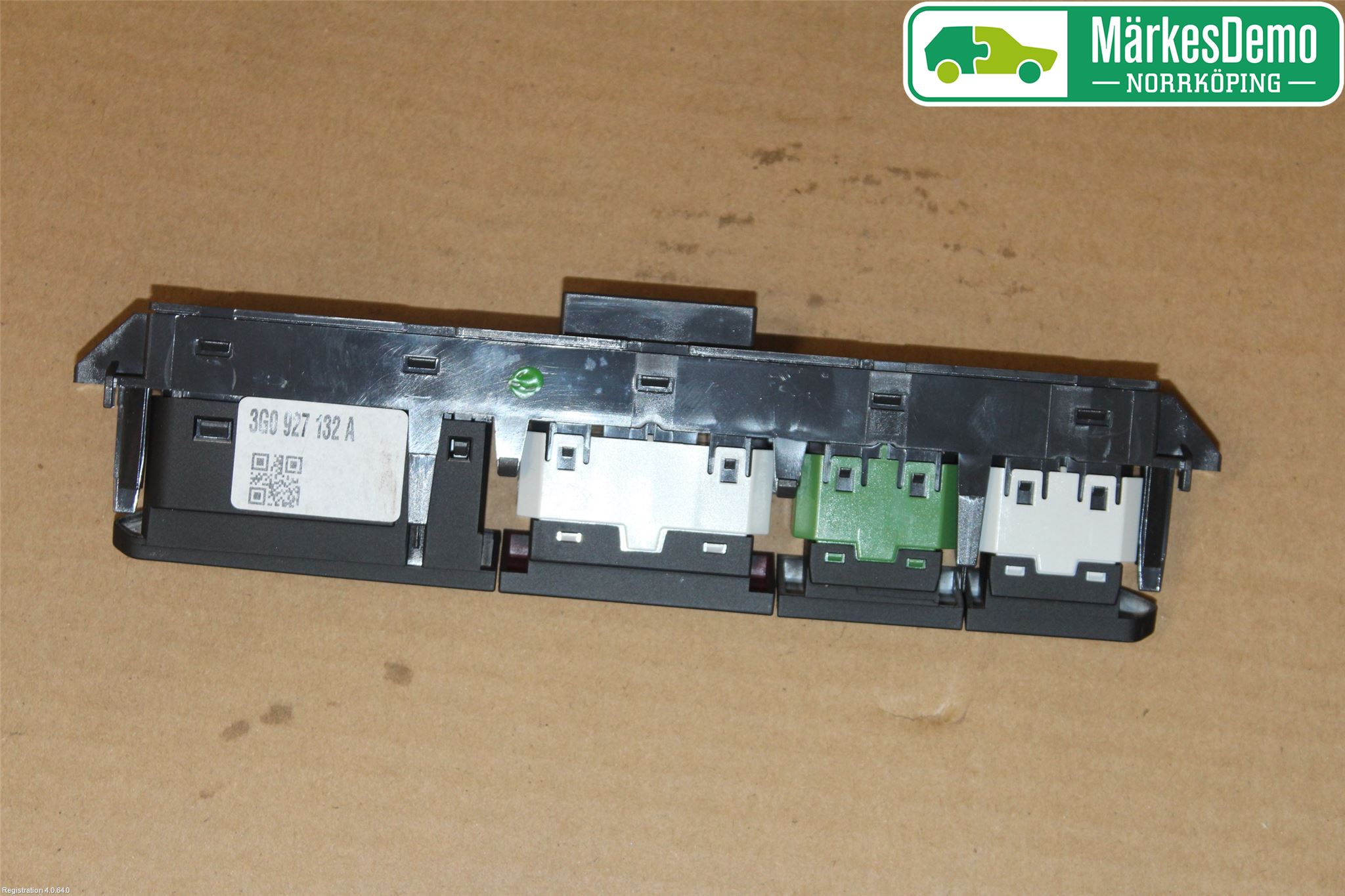Volkswagen VW PASSAT 15-19 Bryter Varsel (Nødblink)