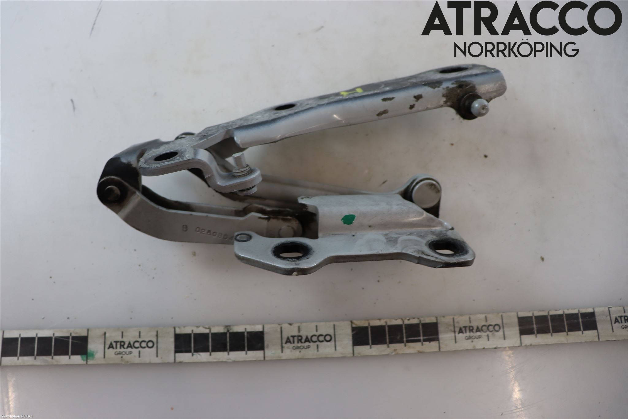 Jaguar XJ X350        03-09 Panser Hengsel - Hengsler