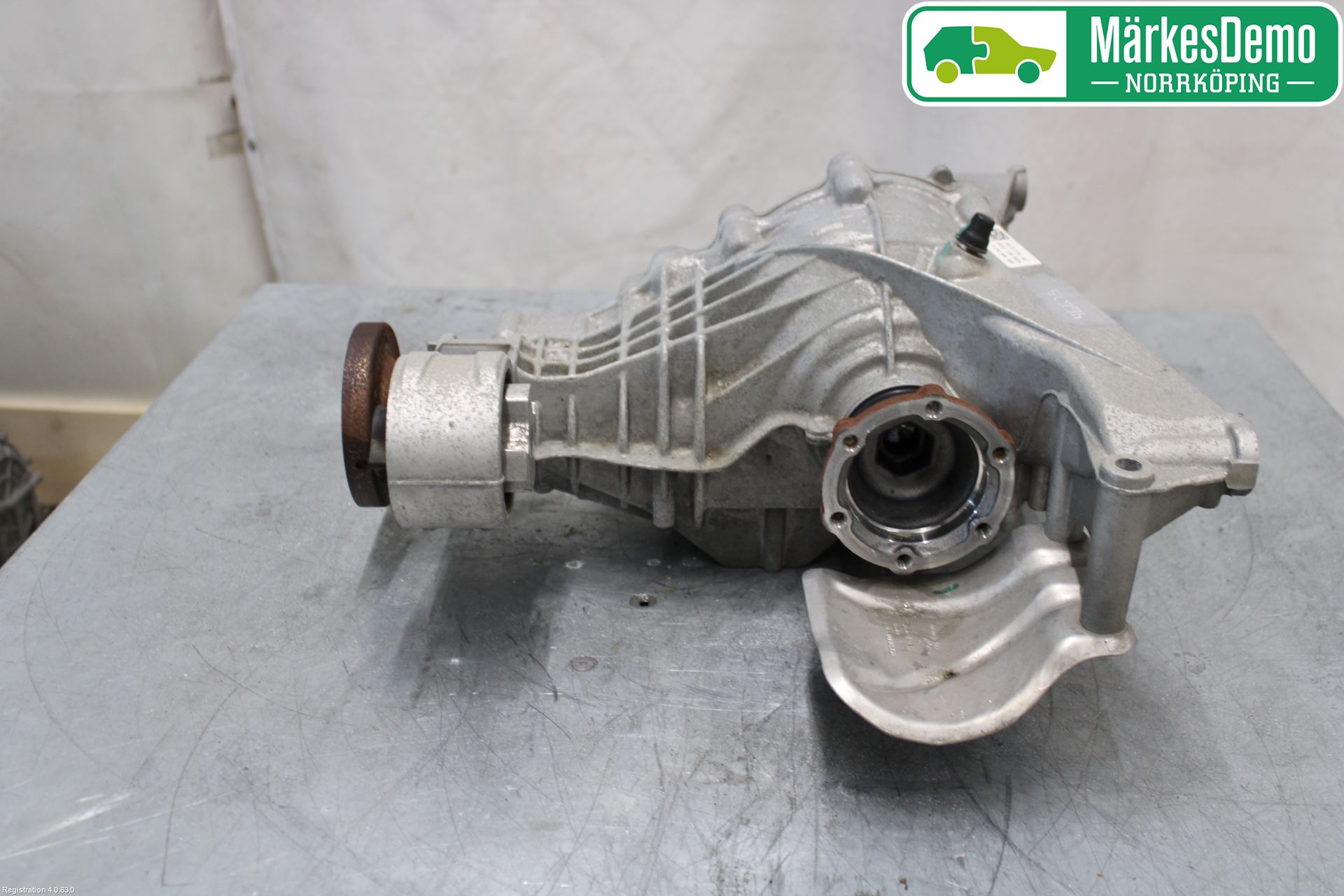 Audi A4/S4 B9 20- Bakaksel Kardang Bak -Diff