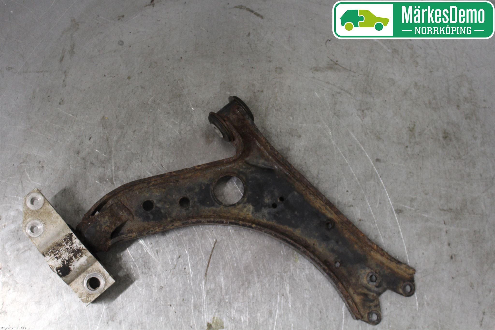 Volkswagen VW GOLF V 04-09 Bærearm Foran Venstre Nedre
