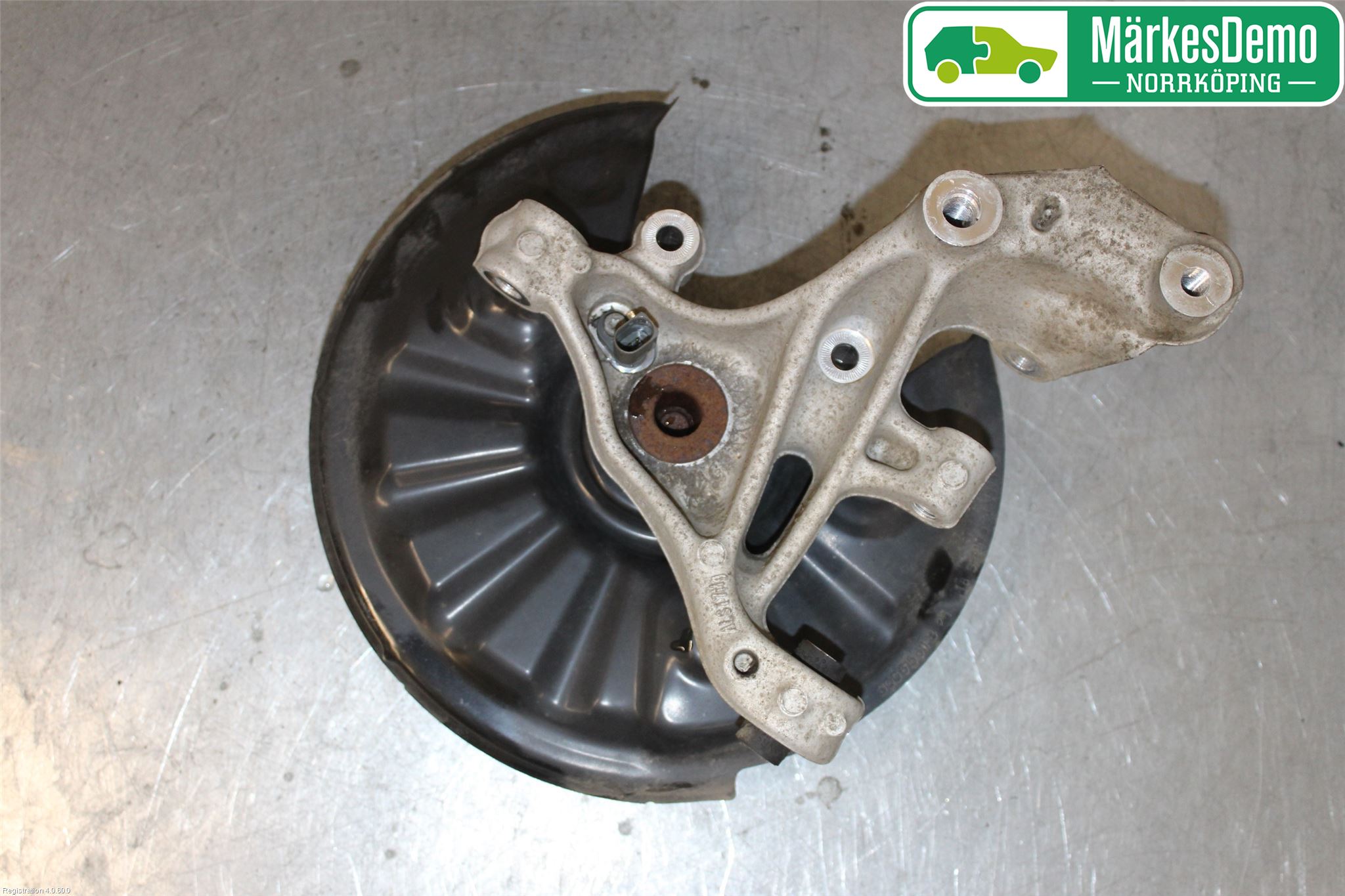 Volkswagen VW PASSAT 15-19 Spindel Vb