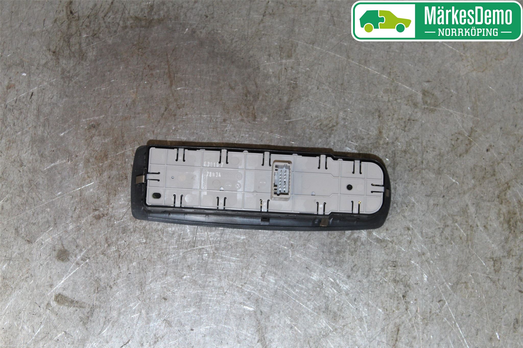 Renault MEGANE III 09-15 Bryter Vindusheis