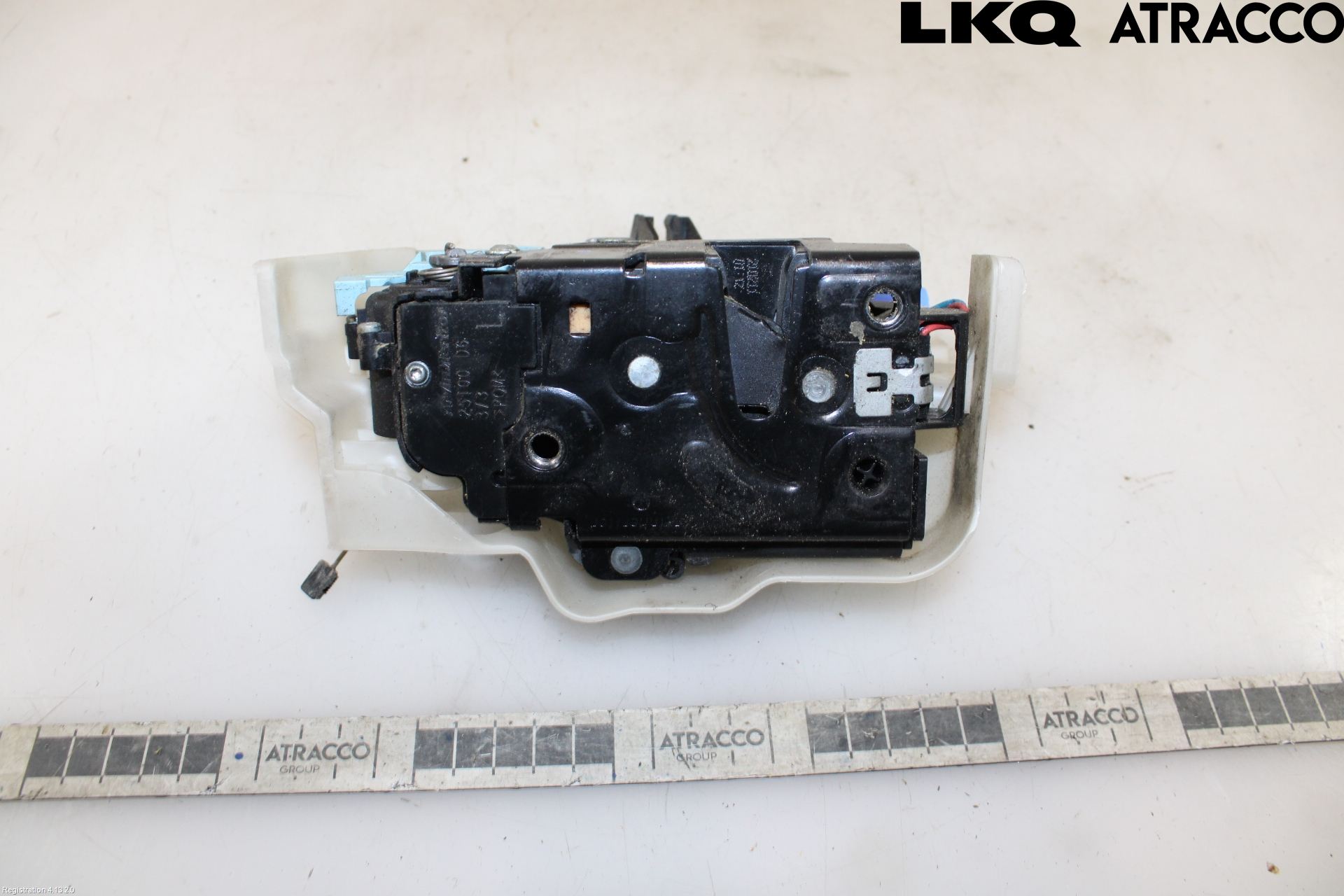 Volkswagen VW TOURAN 10-15 Dørlås - Låsekasse