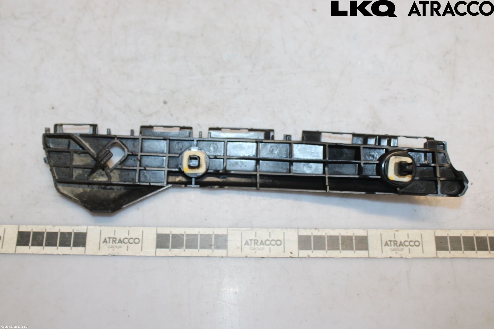Toyota YARIS XP130 12-14 Støtfangerfeste Bak Høyre