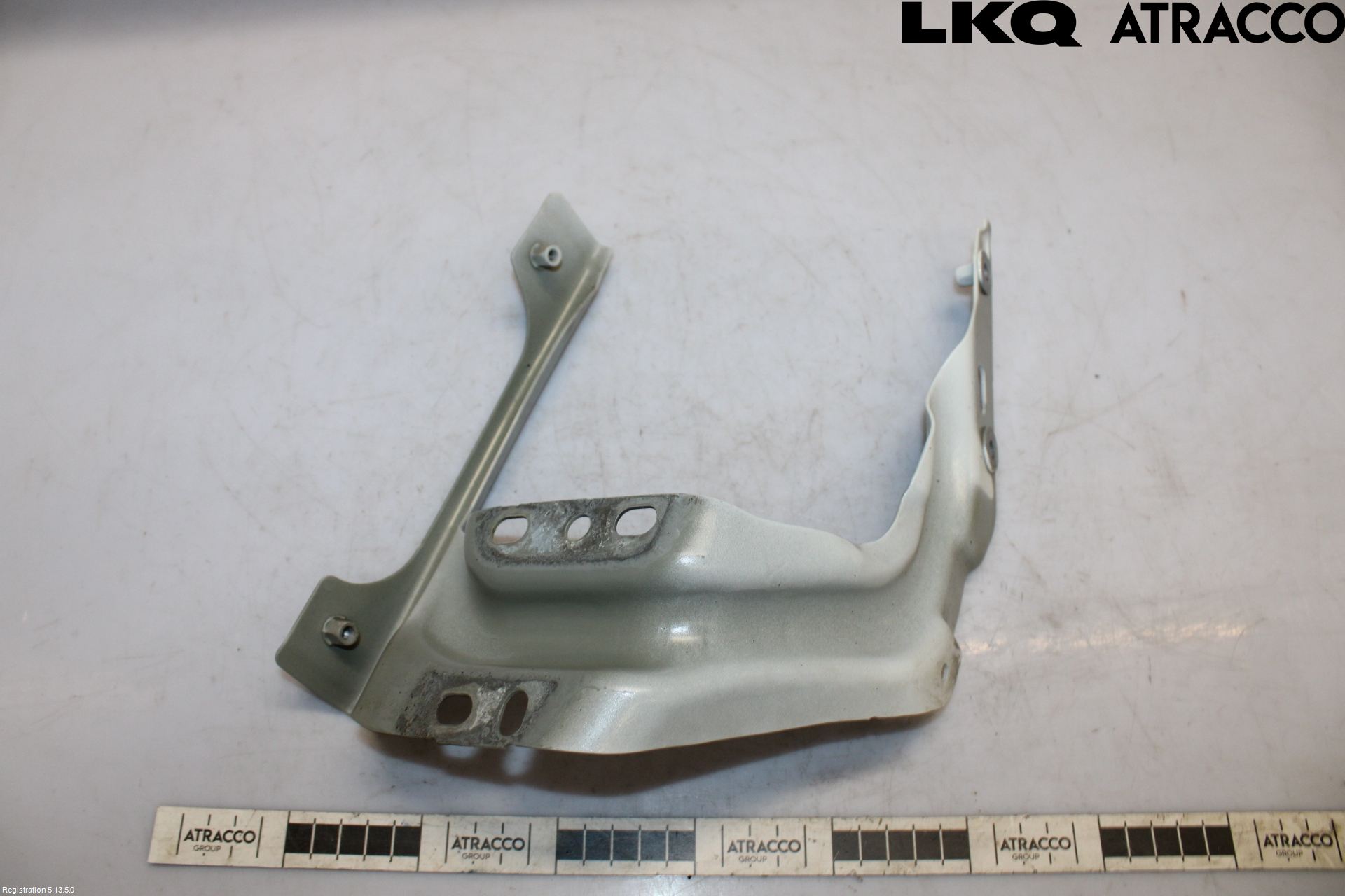 Volkswagen VW TIGUAN 16-24 Frontskjermfeste Venstre