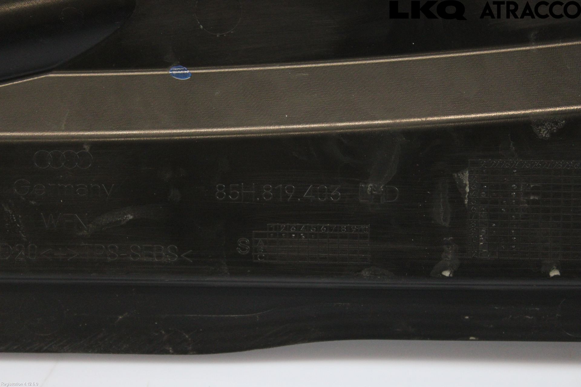 Audi Q6 E-TRON CN 24- Visker Deksel-Grill-Under Frr