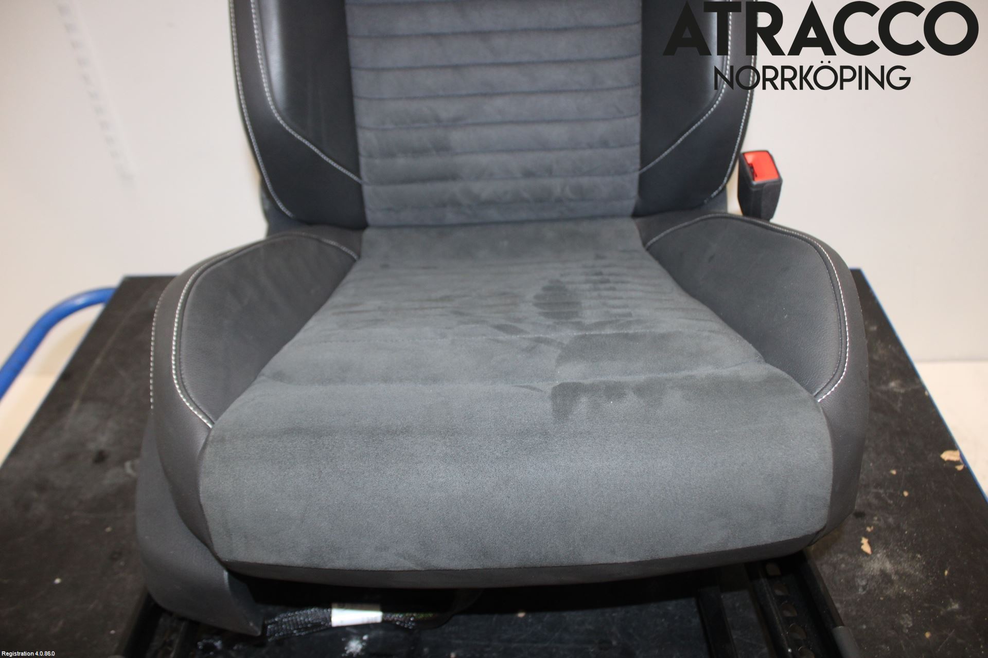 Volkswagen VW PASSAT 20-24 Innr Sete Foran Høyre