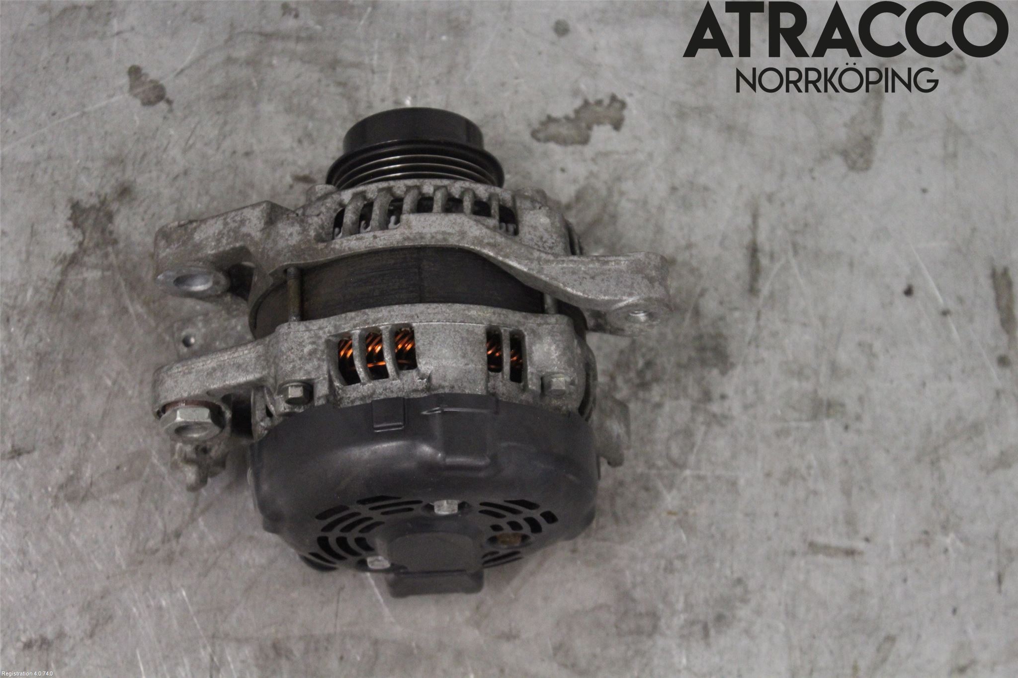 Toyota YARIS XP130 12-14 Dynamo