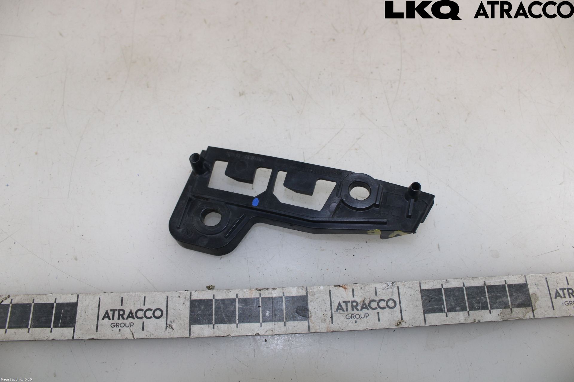 Ford TRANSIT/TOURNEO CONNECT 13-22 Støtfangerfeste Foran Venstre