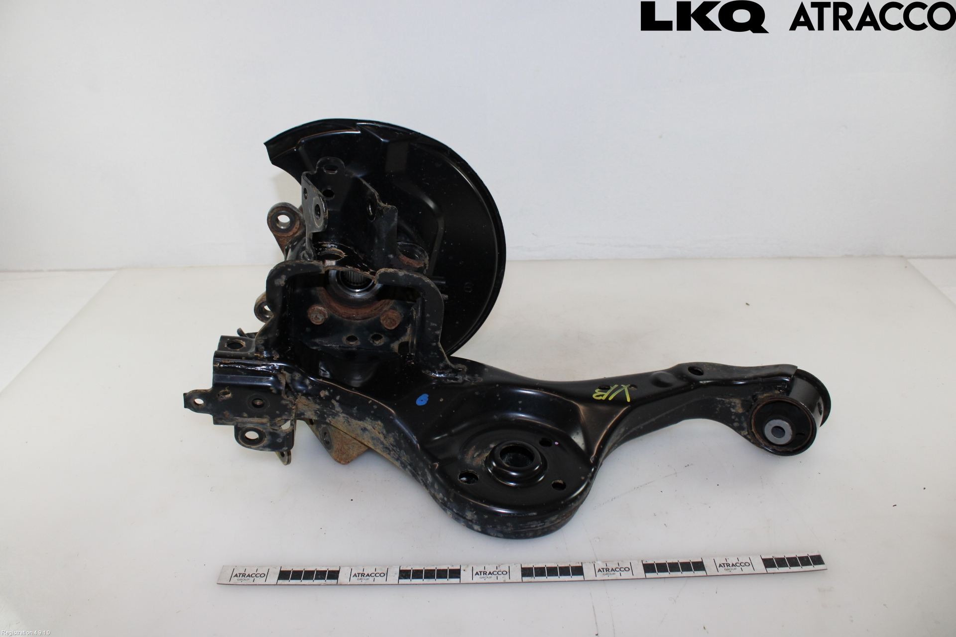 Toyota YARIS CROSS XP21 21- Spindel Vb