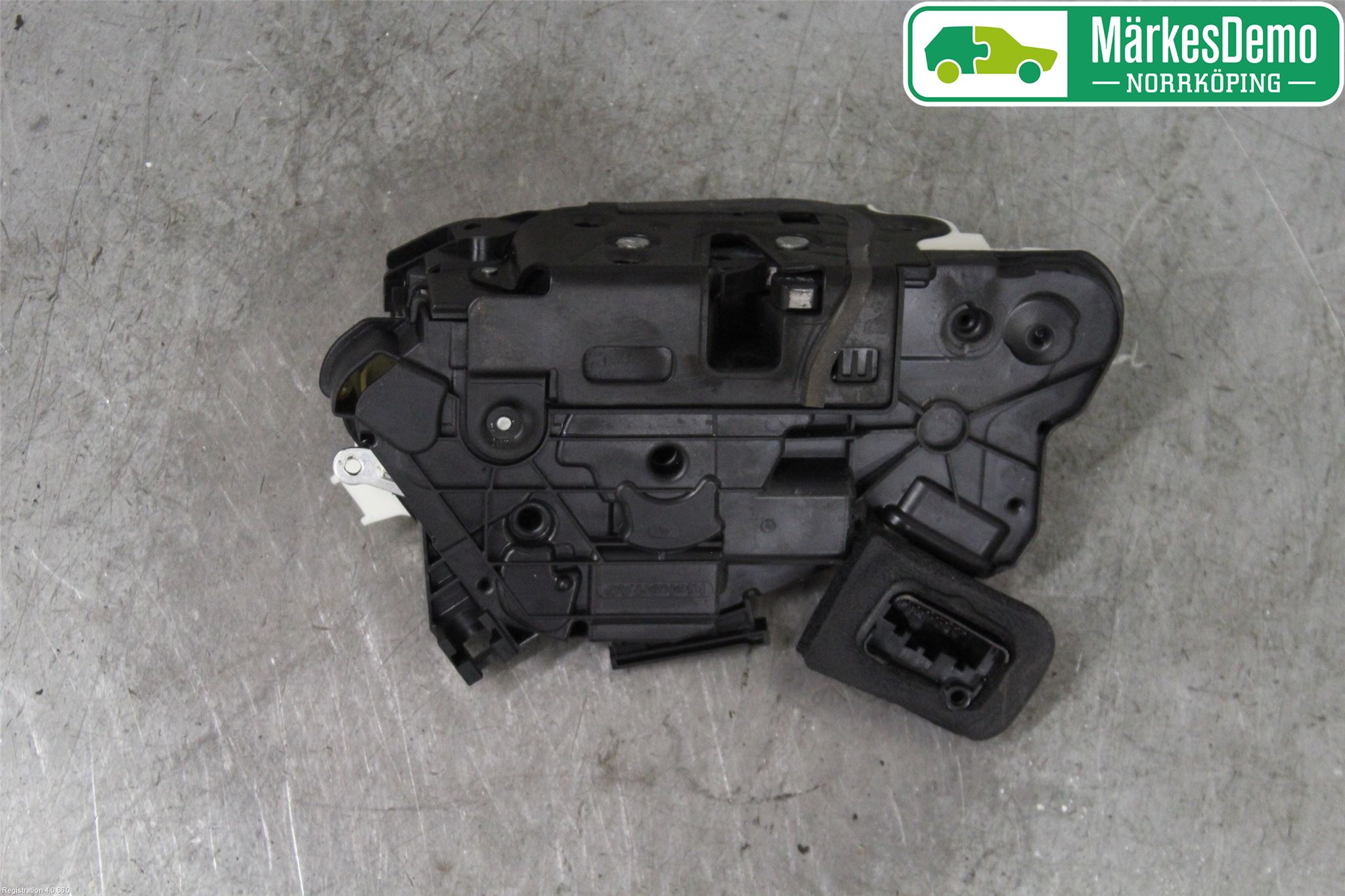 Volkswagen VW POLO 10-17 Dørlås - Låsekasse