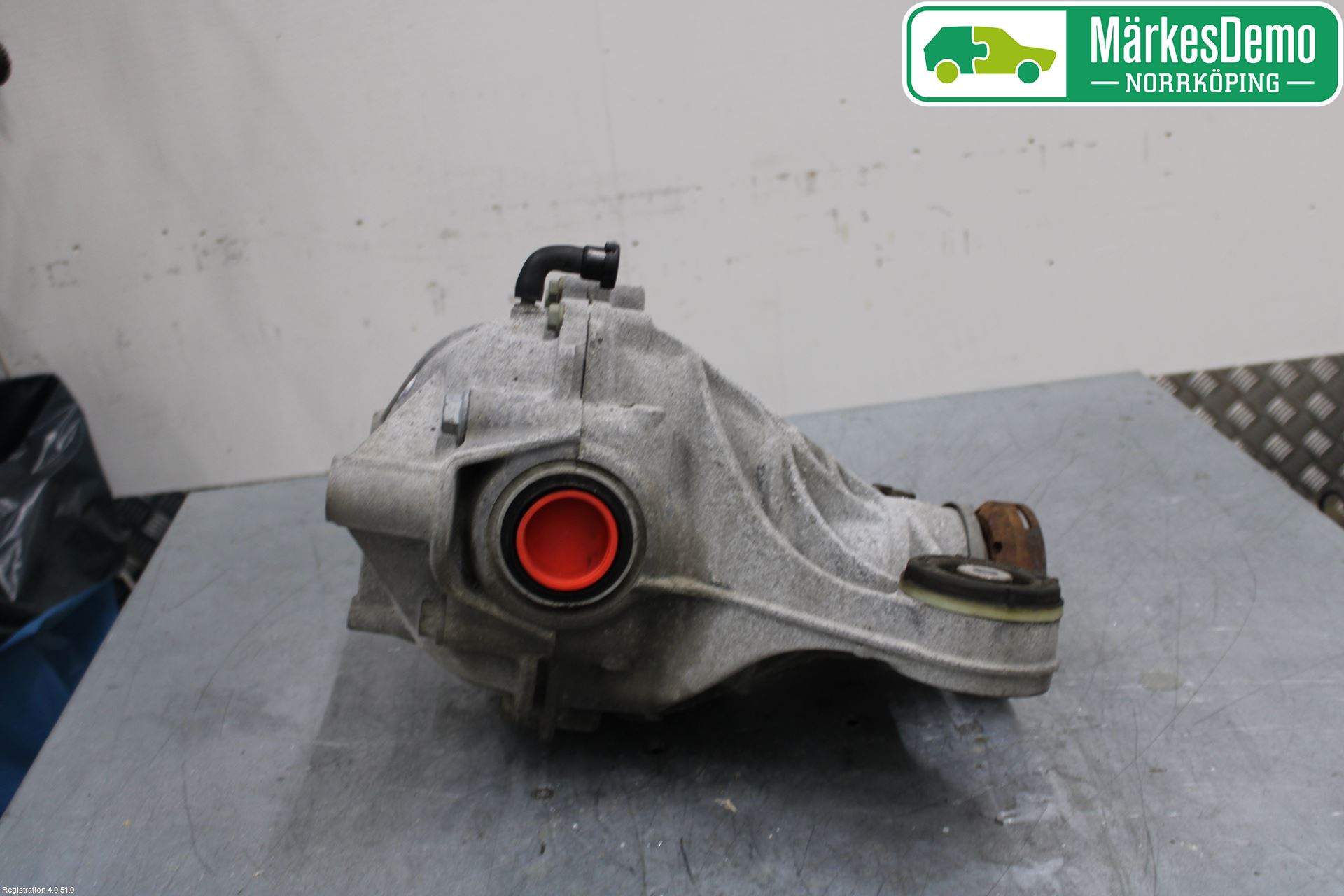 Jaguar XE (X760) 15-24 Bakaksel Kardang Bak -Diff