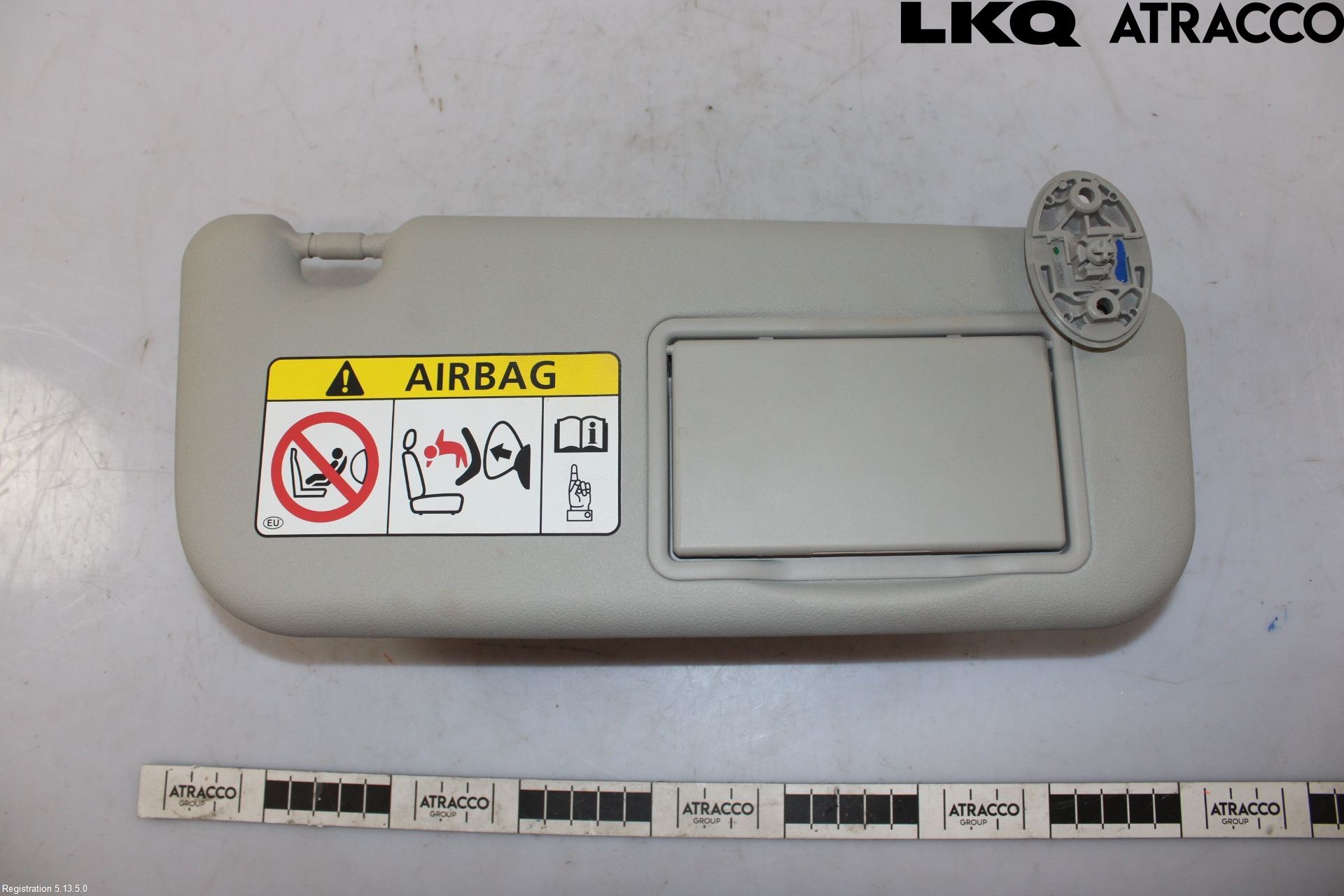 Toyota YARIS XP130 12-14 Innr Solskjerm