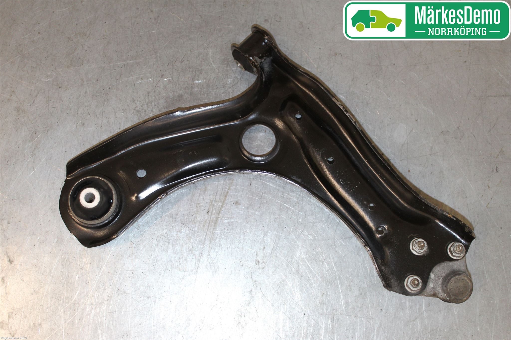 Volkswagen VW POLO 10-17 Bærearm Foran Venstre Nedre