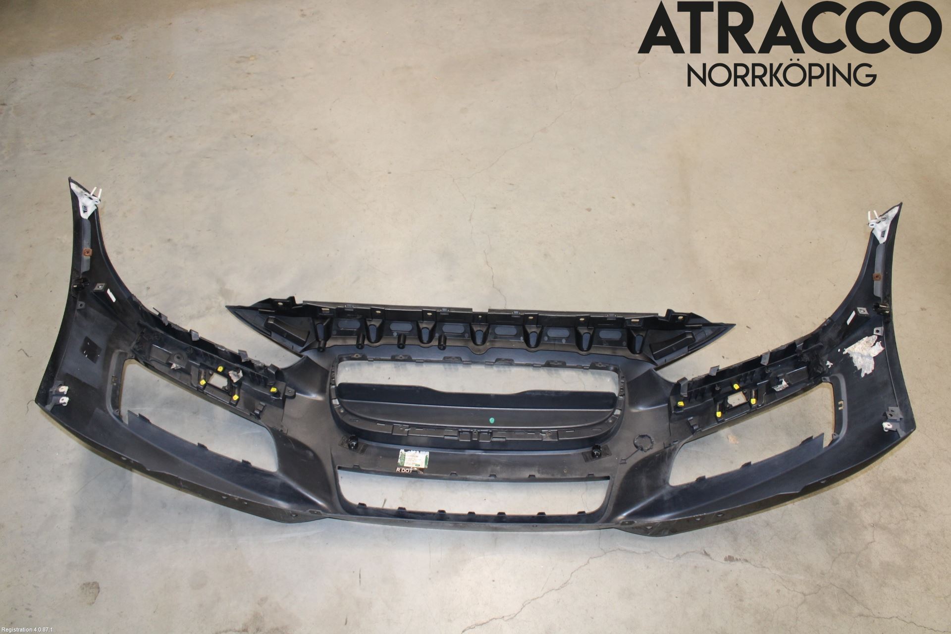 Jaguar XE (X760) 15-24 Støtfanger Foran Plastdeksel