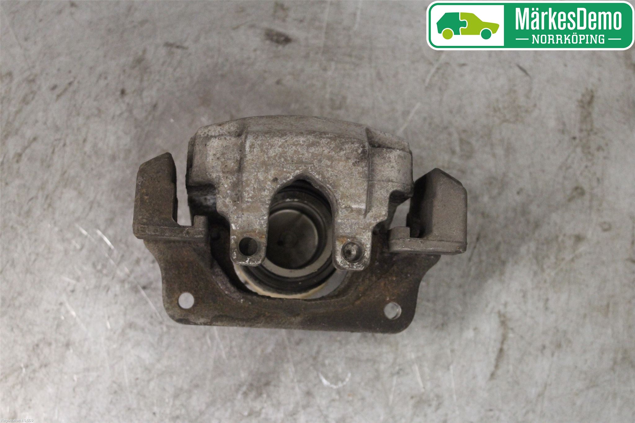 BMW 5 F10/F11/F18 09-17 Bremsecaliper Foran Høyre