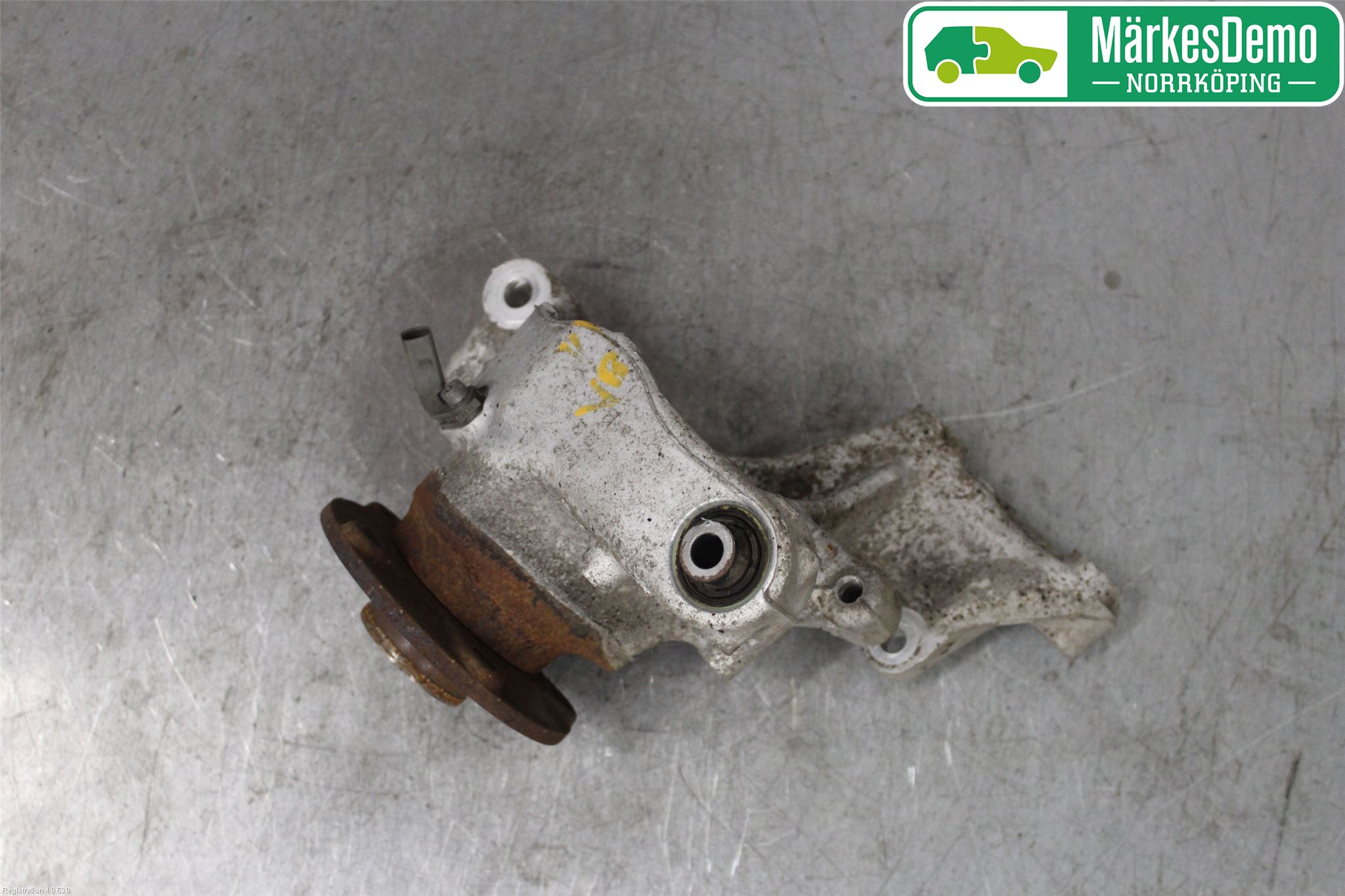 Volkswagen VW PASSAT 15-19 Spindel Vb