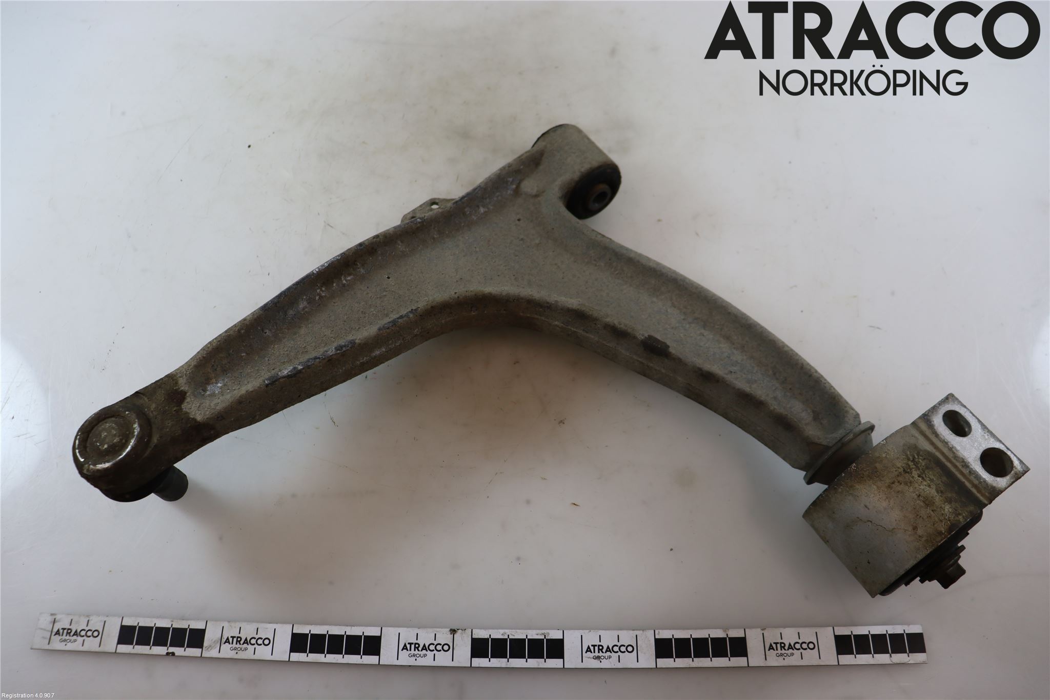 Saab 9-3 VER2/VER3 08-15 Bærearm Foran Høyre Nedre