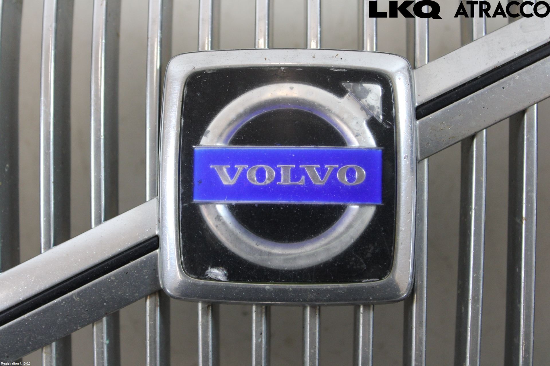 Volvo V70 00-04 Grill Komplett