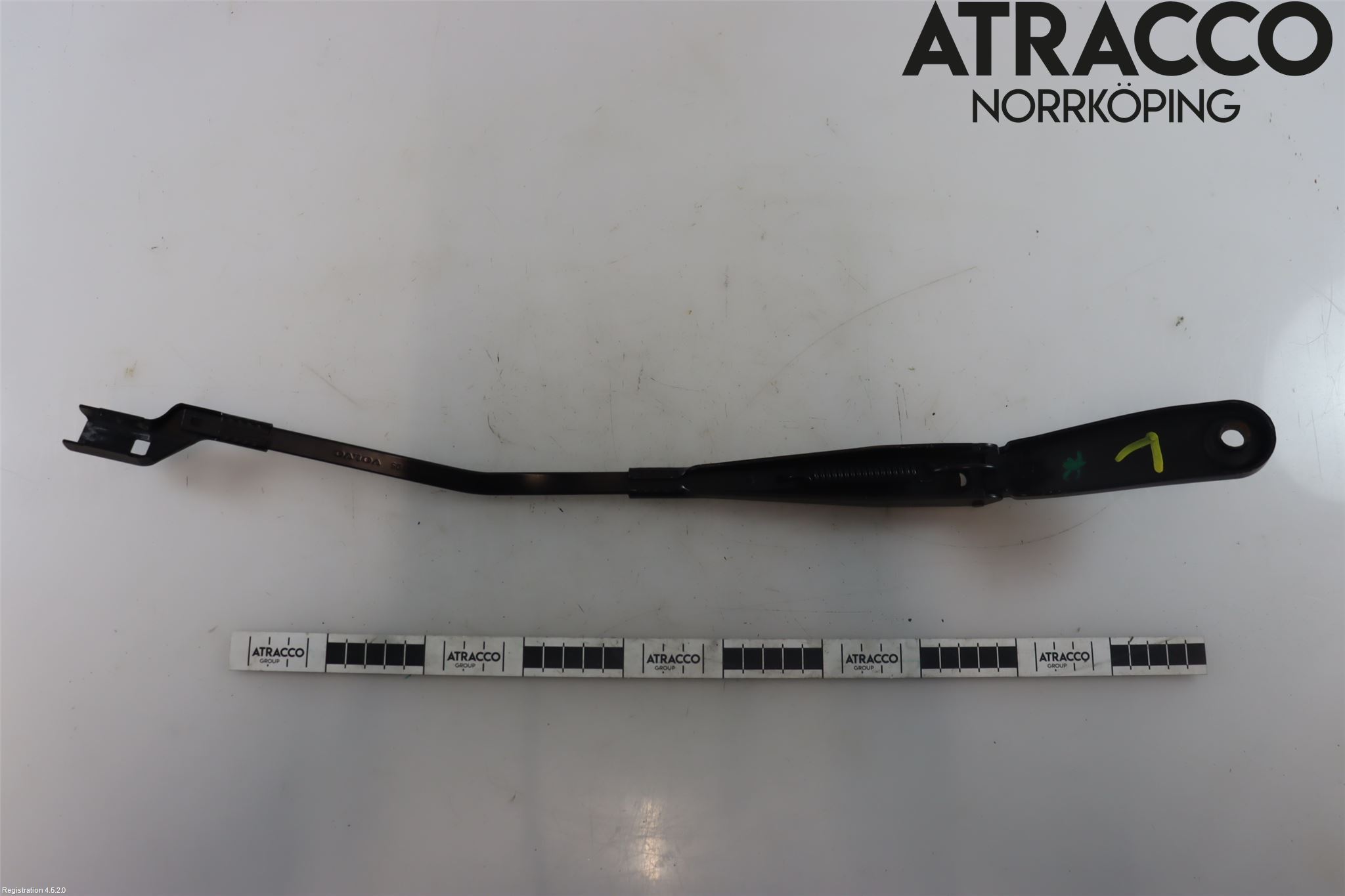 Volvo V70 08-13 Viskerarm-Armer Frontrute