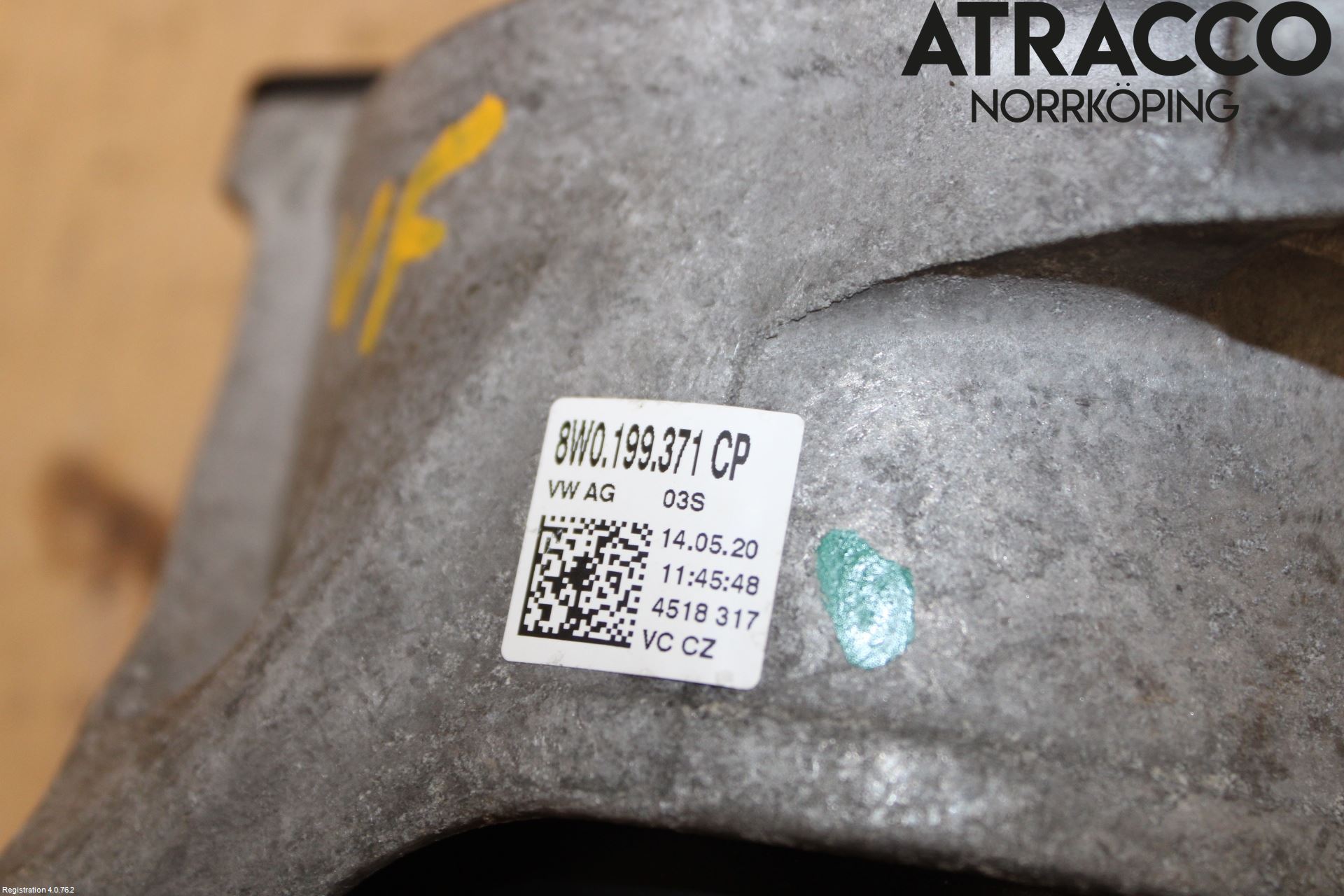 Audi A4/S4 B9 20- Motor Feste Gummi