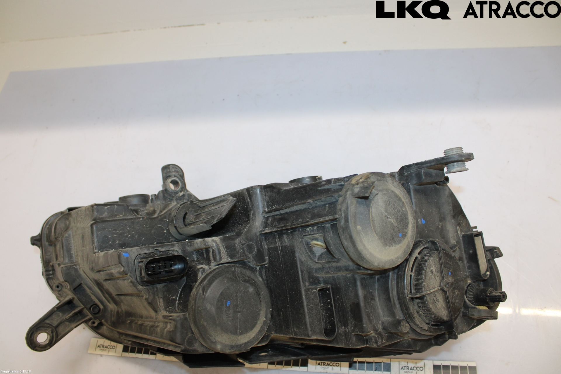 Volkswagen VW PASSAT 11-14 Frontlykt Venstre