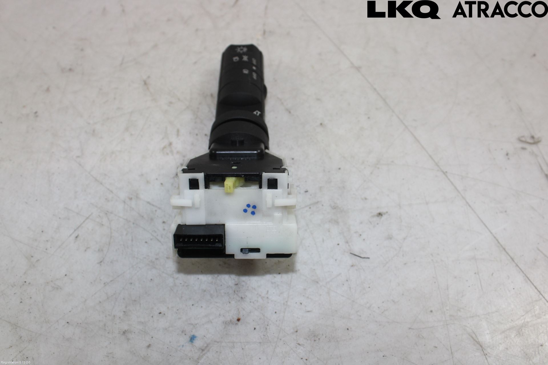 Nissan NAVARA 05-16 Bryter Ratt Blinklys - Lys
