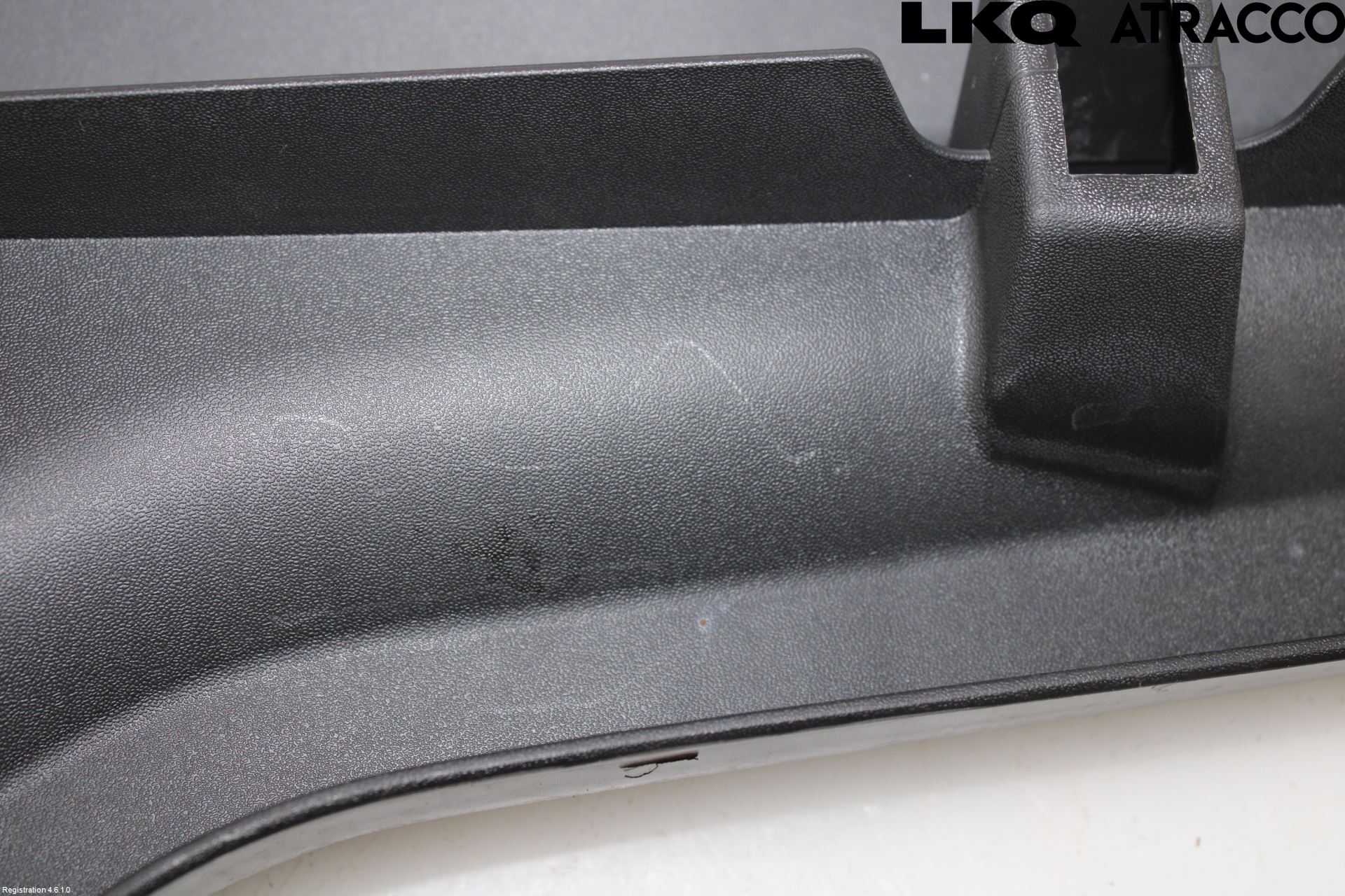 Skoda OCTAVIA (NX) 20- Visker Deksel-Grill-Under Frr