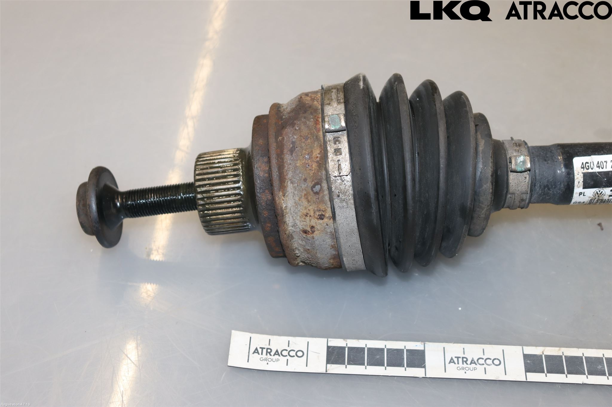Audi Q5 09-16 Drivaksel Foran Kompl Høyre